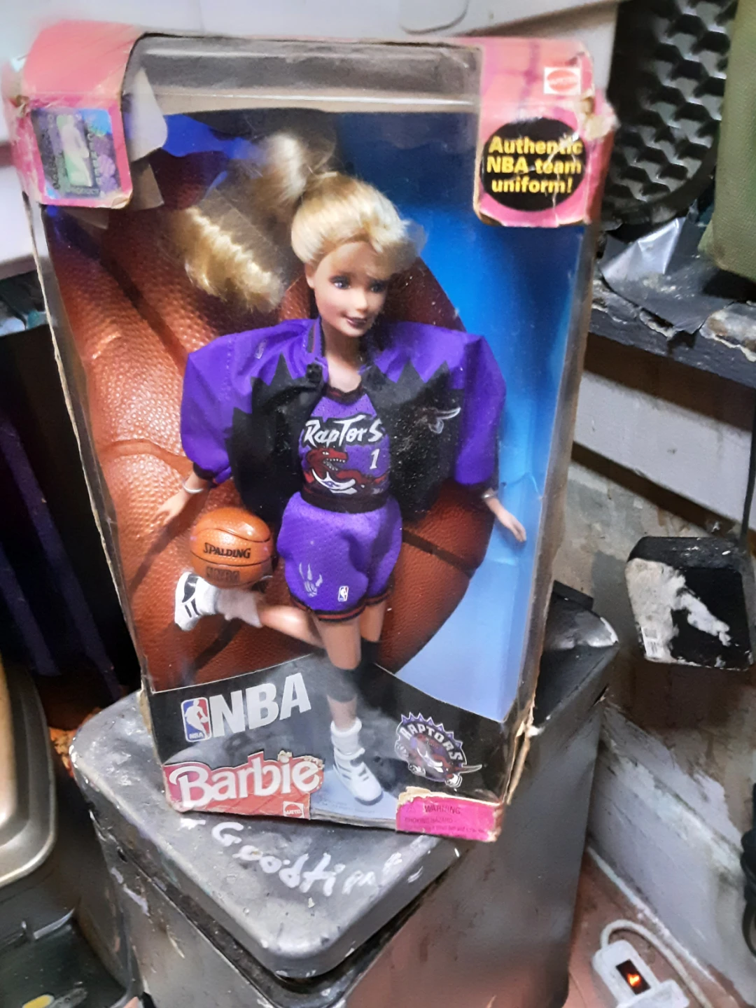 NBA Barbie Toronto Raptors Authentic Team Uniform Doll - photo 2
