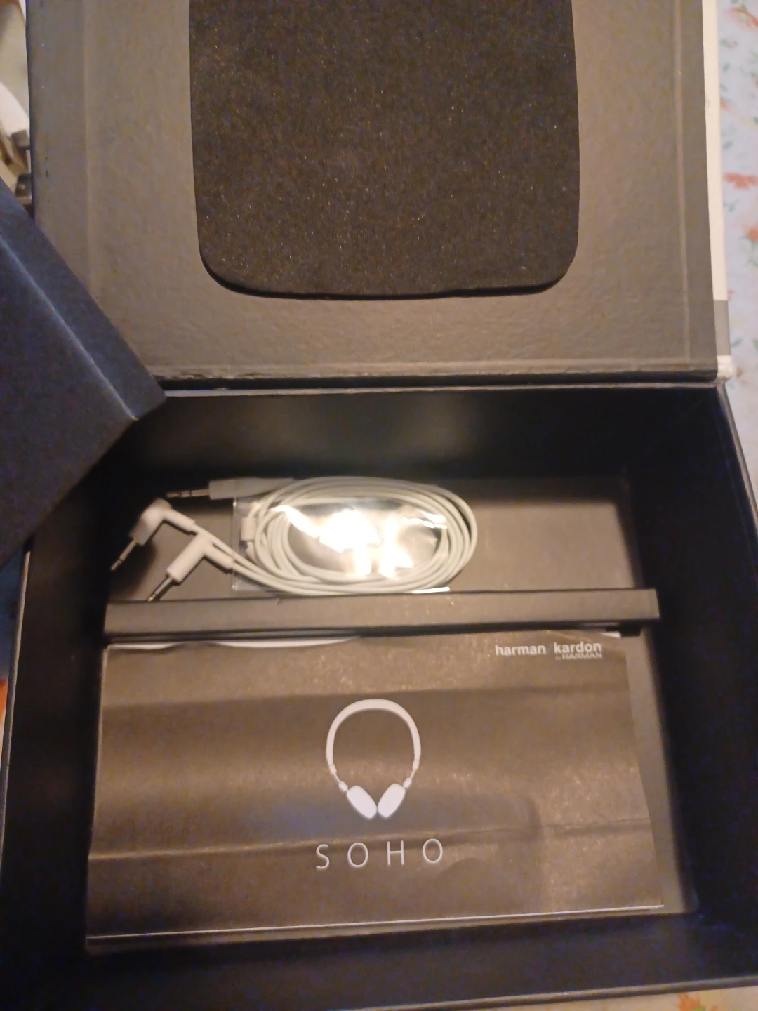 Harman Kardon SOHO Mini Foldable Headphones - photo 4