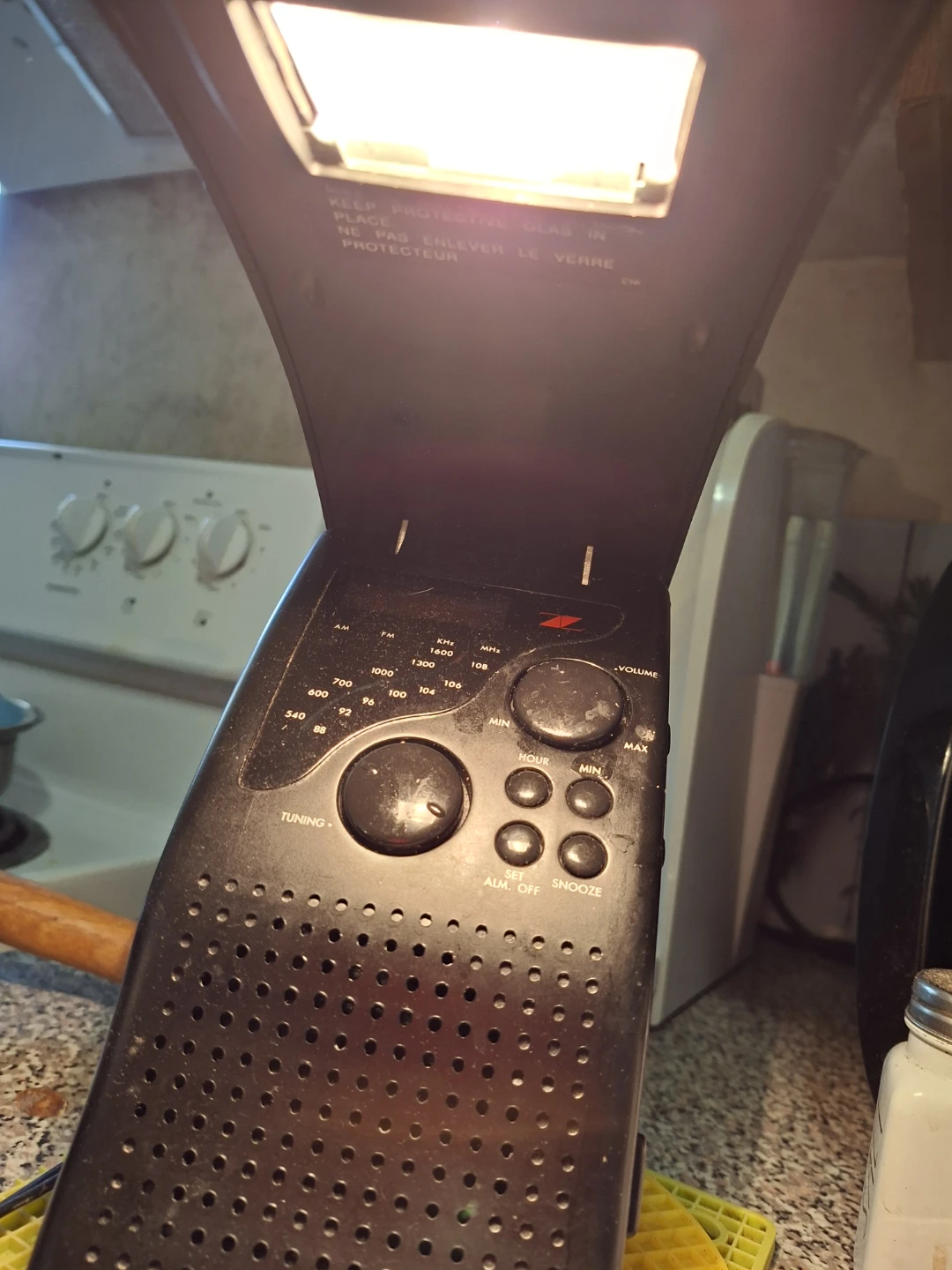 Zennith Radio Alarm Clock with Light - photo 2