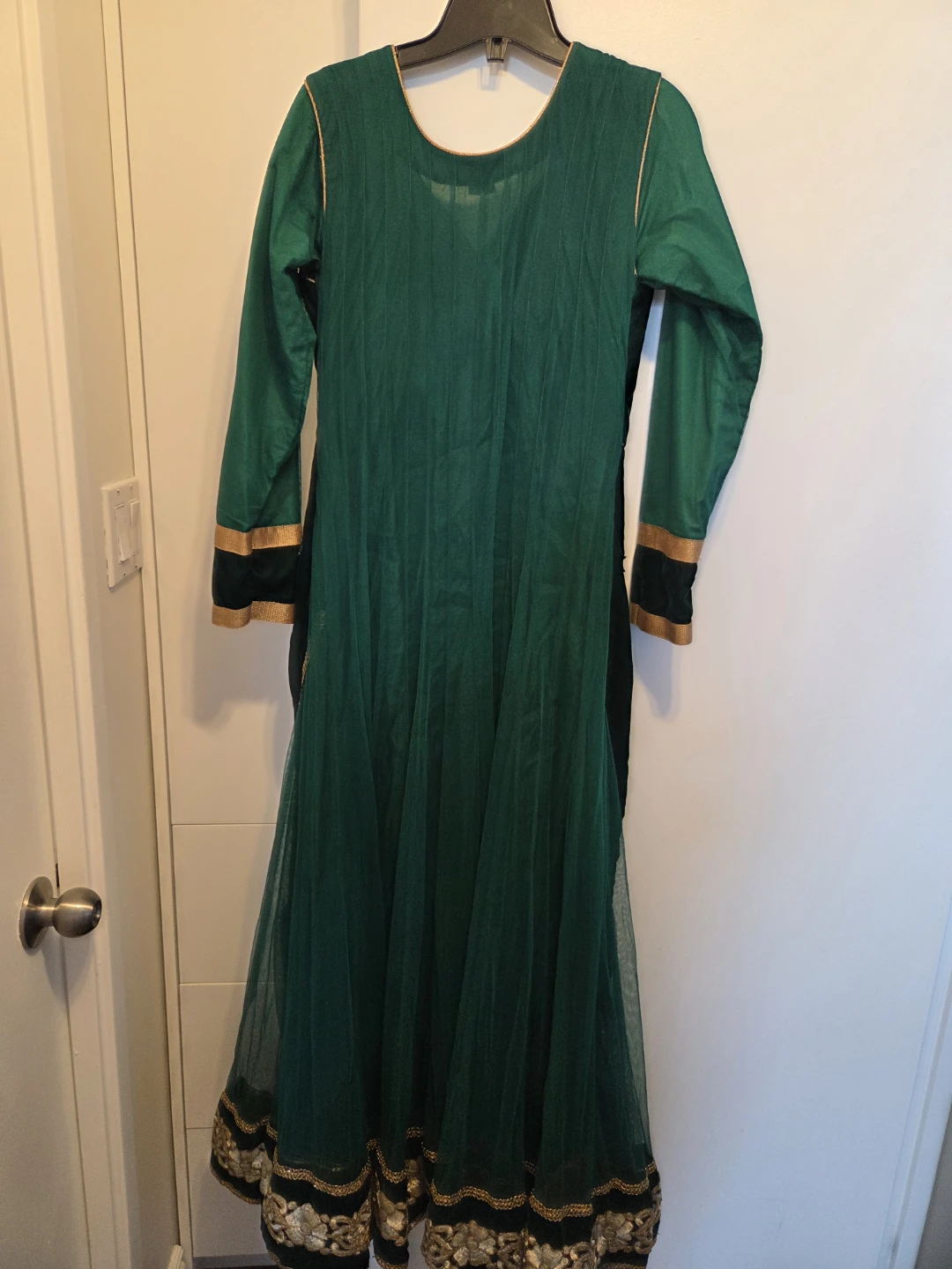 Shalwaar Kameez Green Velvet dress 3 piece set - photo 4