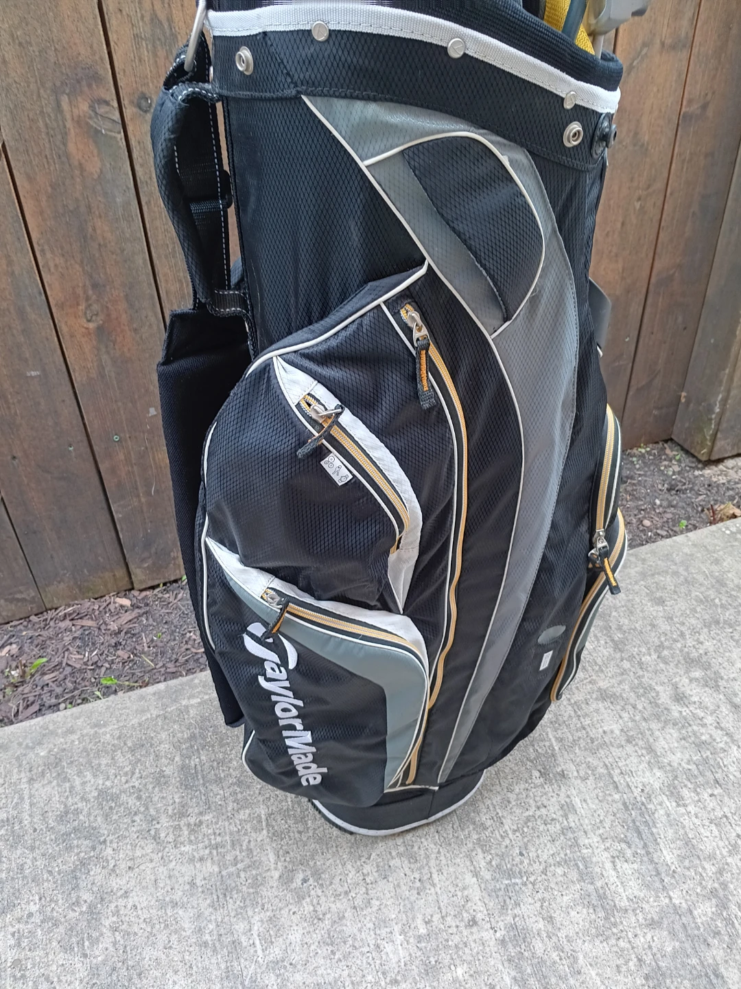 TaylorMade Golf Bag with Assorted Clubs - photo 2