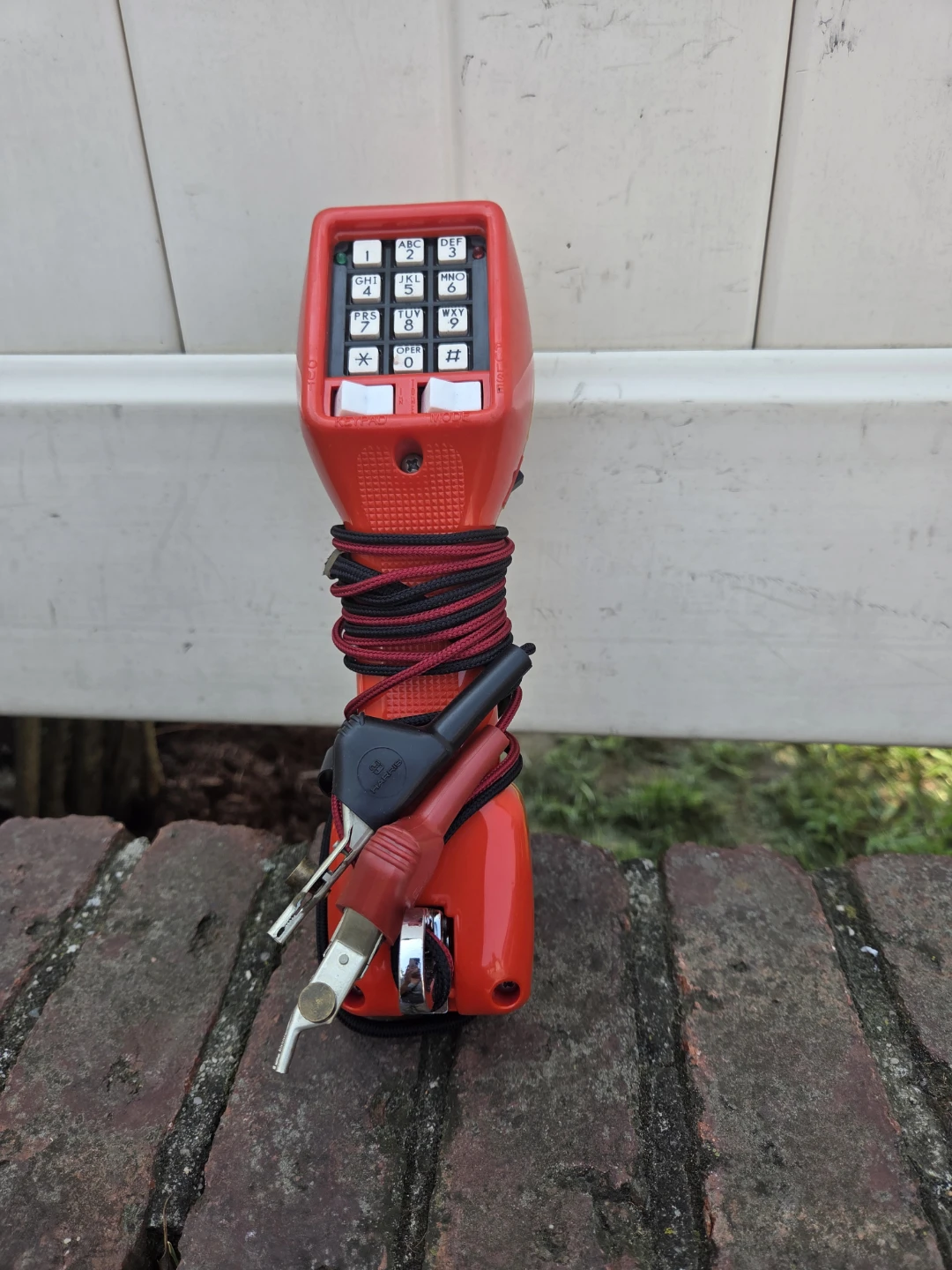 Vintage Red and Yellow Handset Telephone - photo 2