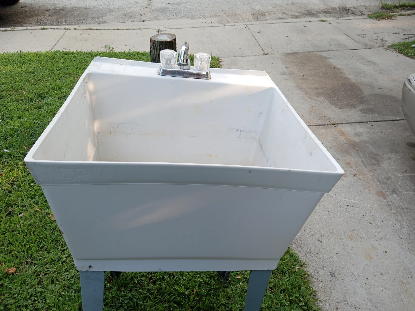 Utility Sink with Faucet and Legs