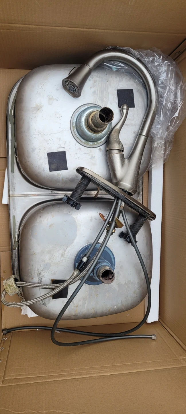 Double Kitchen Sink with Faucet