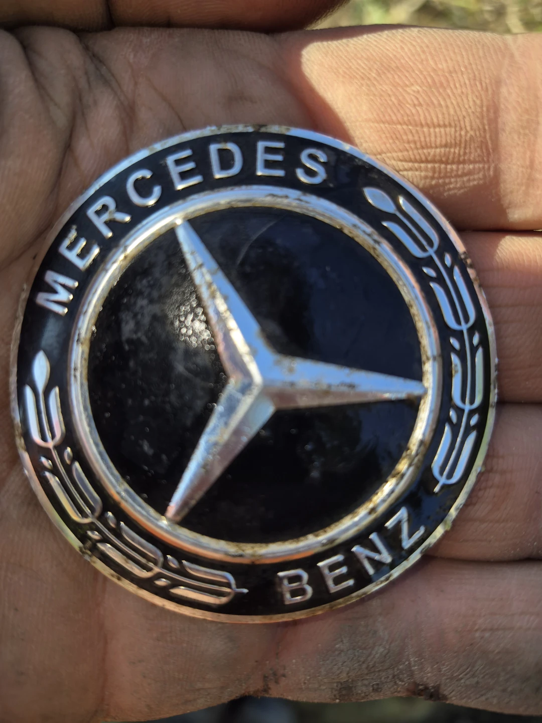 Mercedes-Benz Emblem