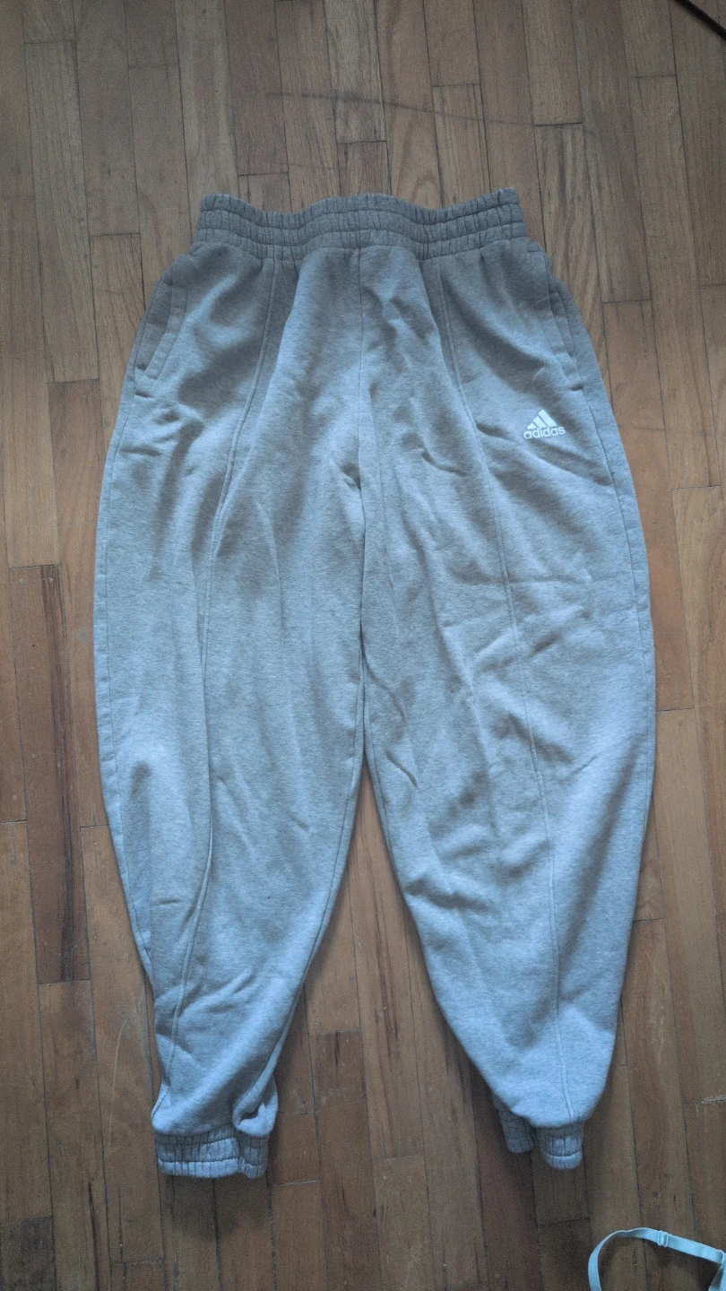 Women's aididos baggy sweats
