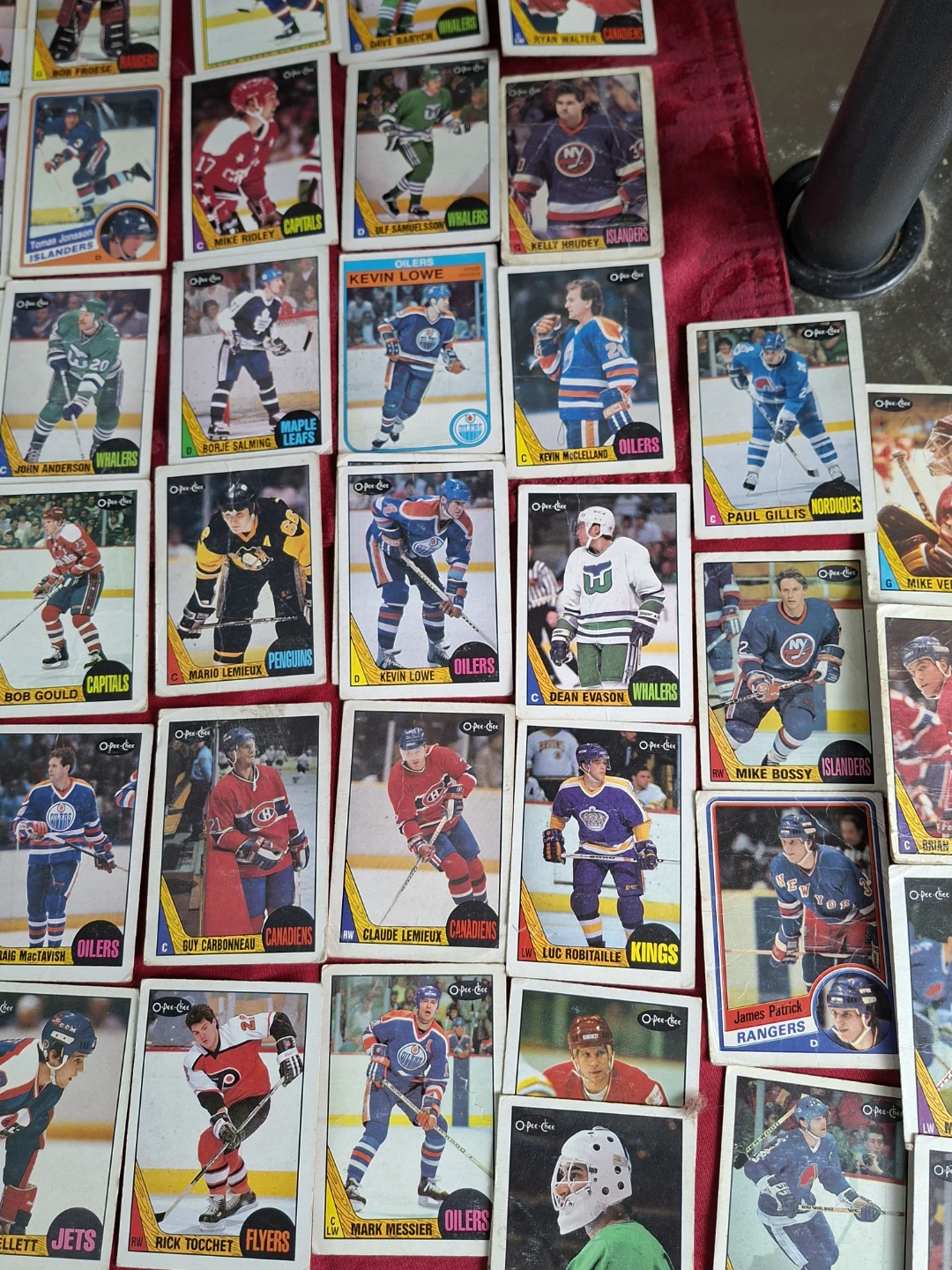 Collection of 1980's O-Pee-Chee Hockey Cards