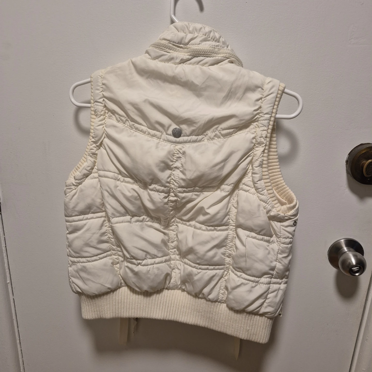 Junior's Winter White Puffer Vest - photo 3