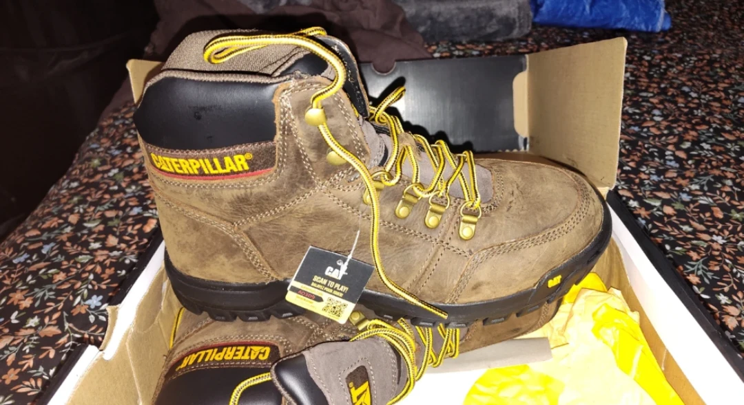 Caterpillar Outline Work Boots - Size 10