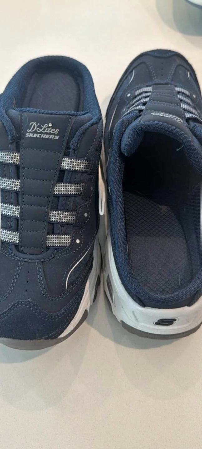 Size 9 Skechers D'Lites Navy Slip-On Mules