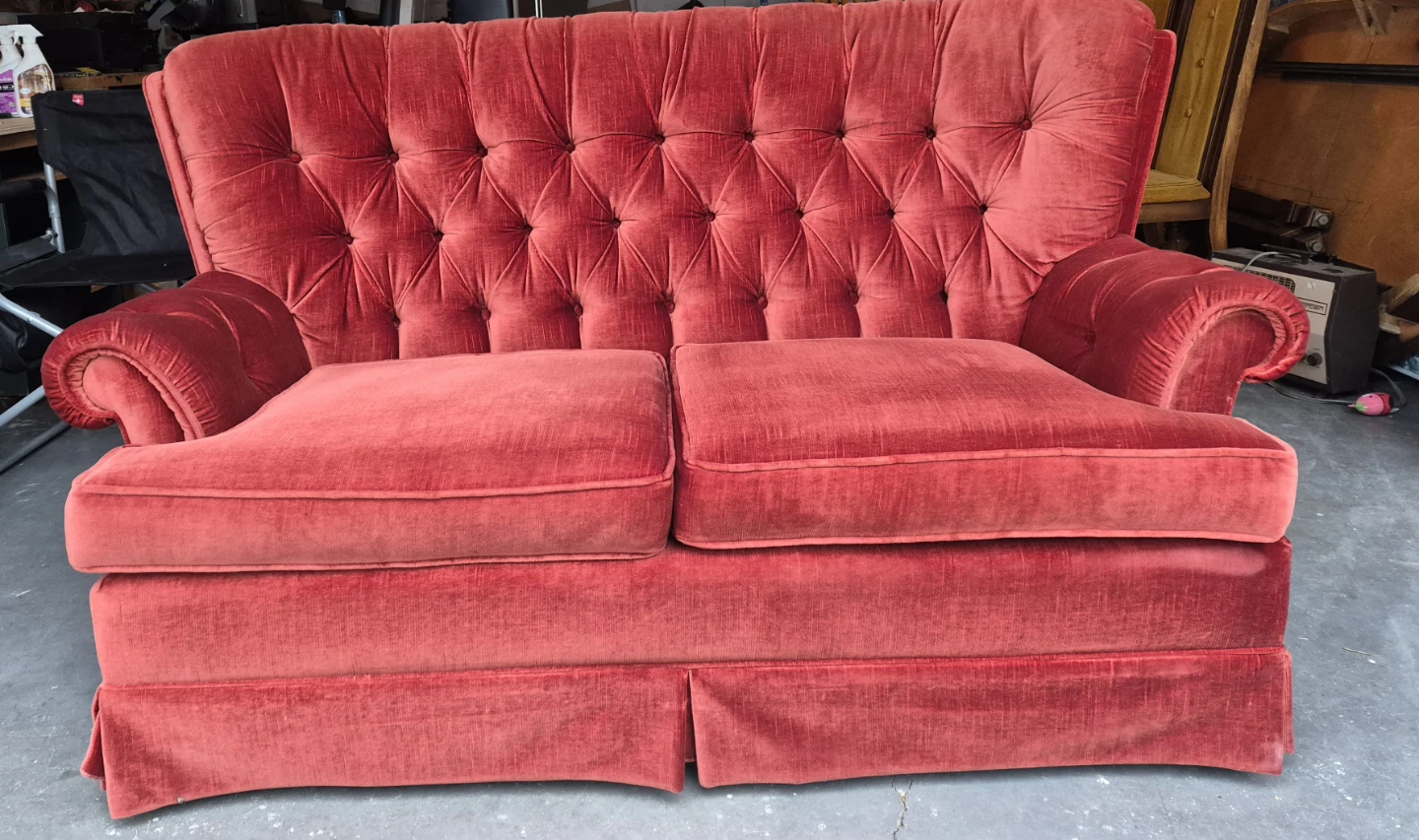 Red Velvet Tufted Sofa - photo 2