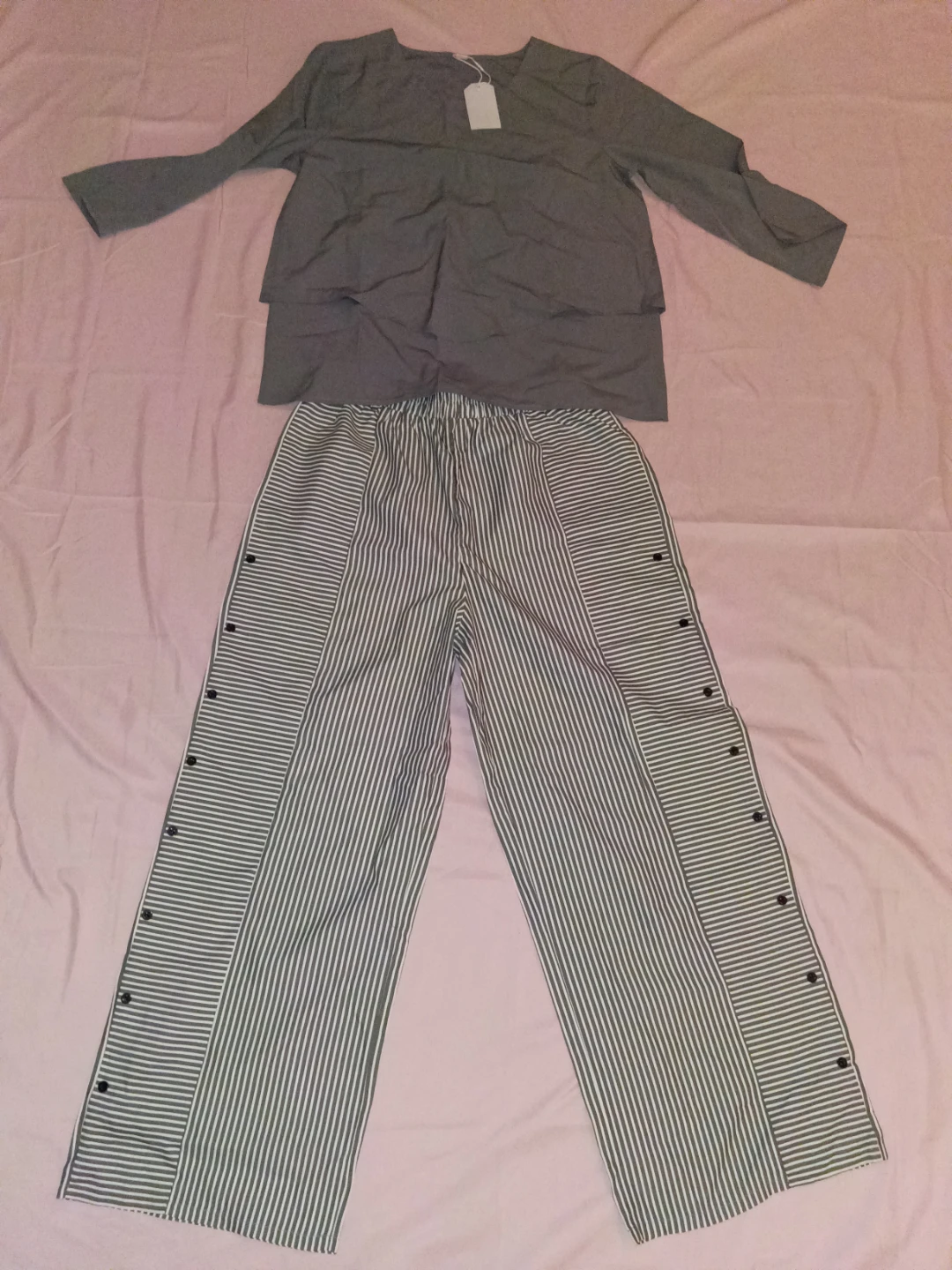Gray layered top and striped pants set - photo 2