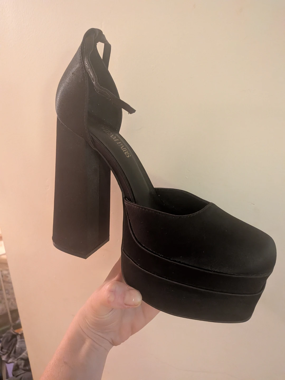 Dream Pairs Black Platform Heels - Size 8
