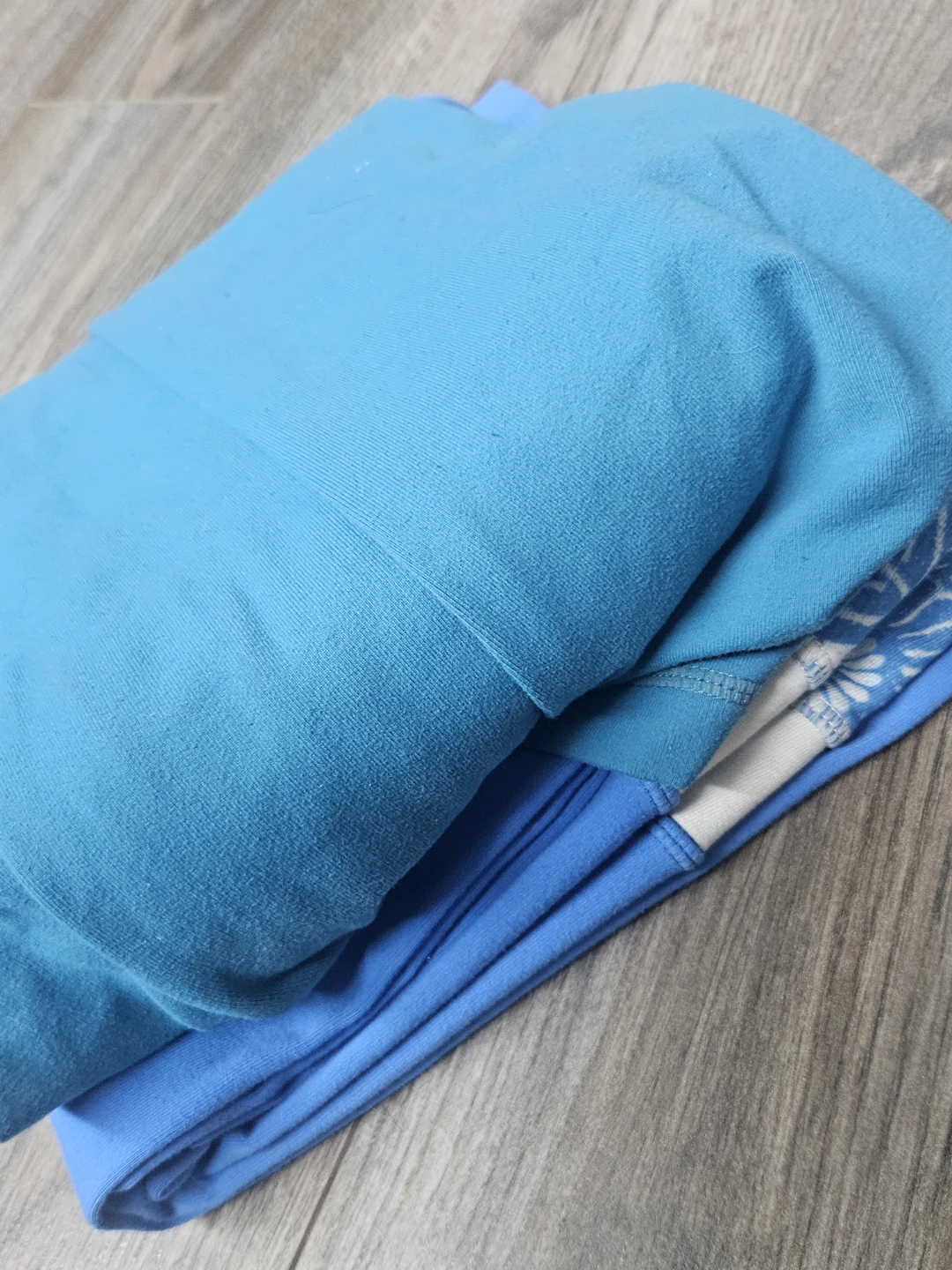 Lululemon flared yoga pants (2 pairs) - photo 3