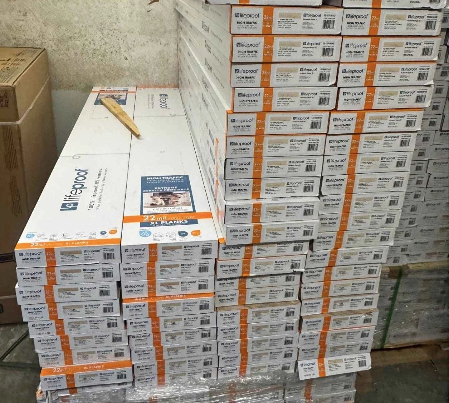 Vesinet oak Lifeproof 22 MIL  Waterproof vinyl Plank Flooring - photo 2