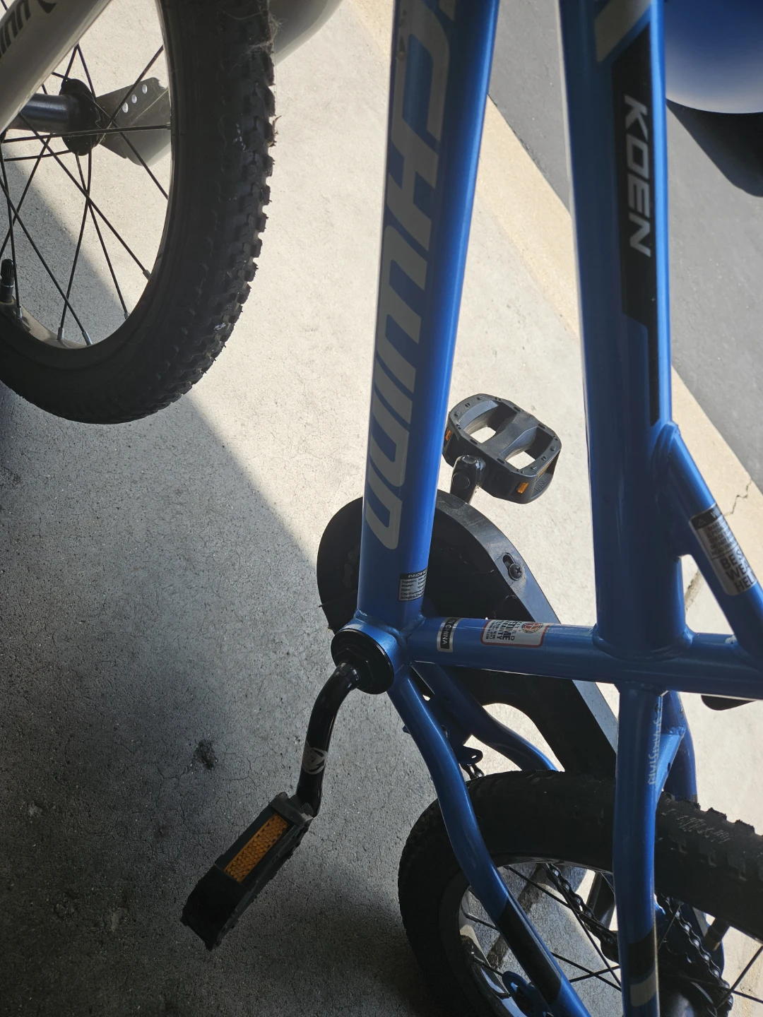 Schwinn Koen 16" Kids Bike with Helmet - photo 4