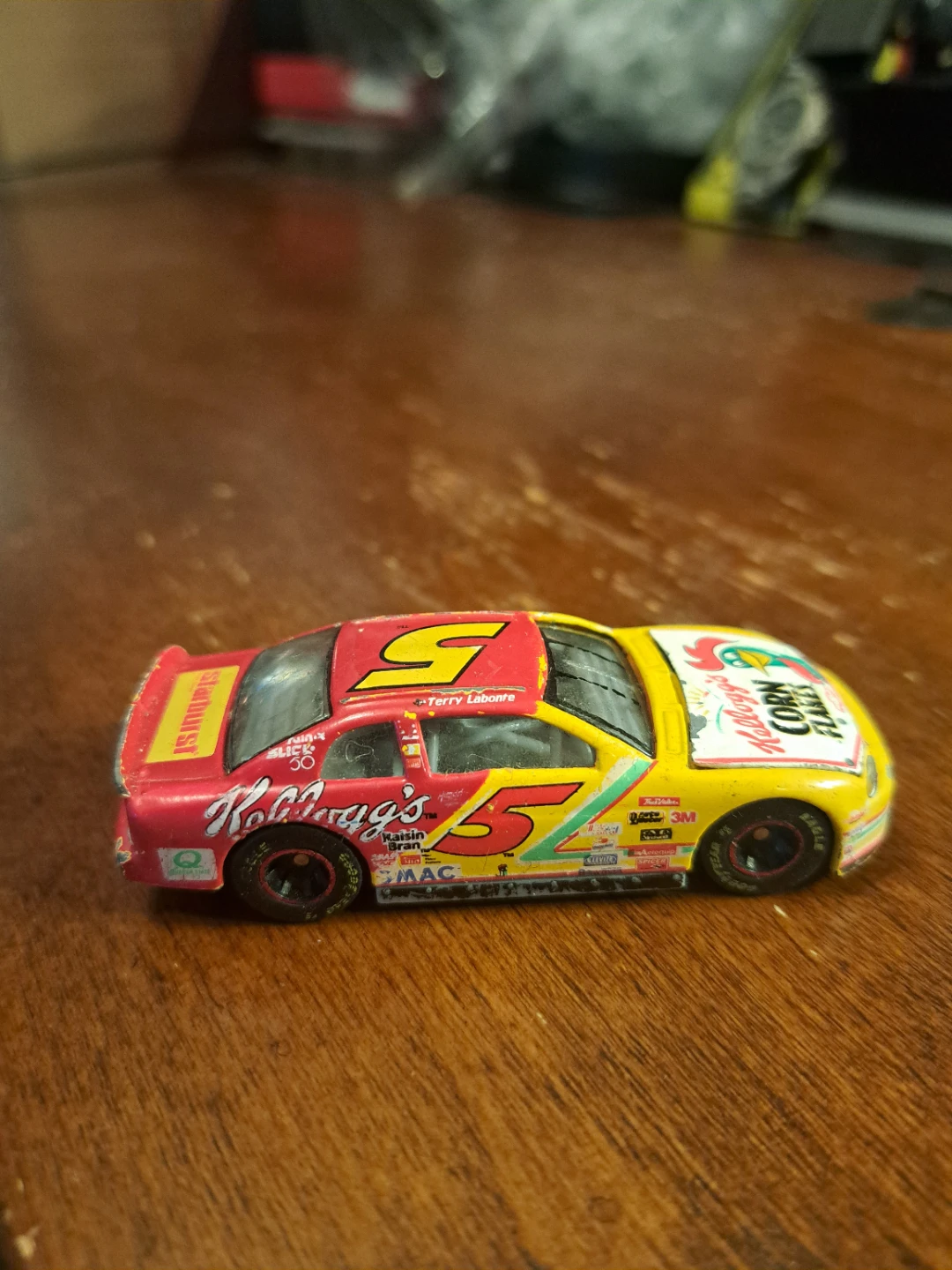 Kellogg's Corn Flakes #5 Terry Labonte Nascar Diecast Car