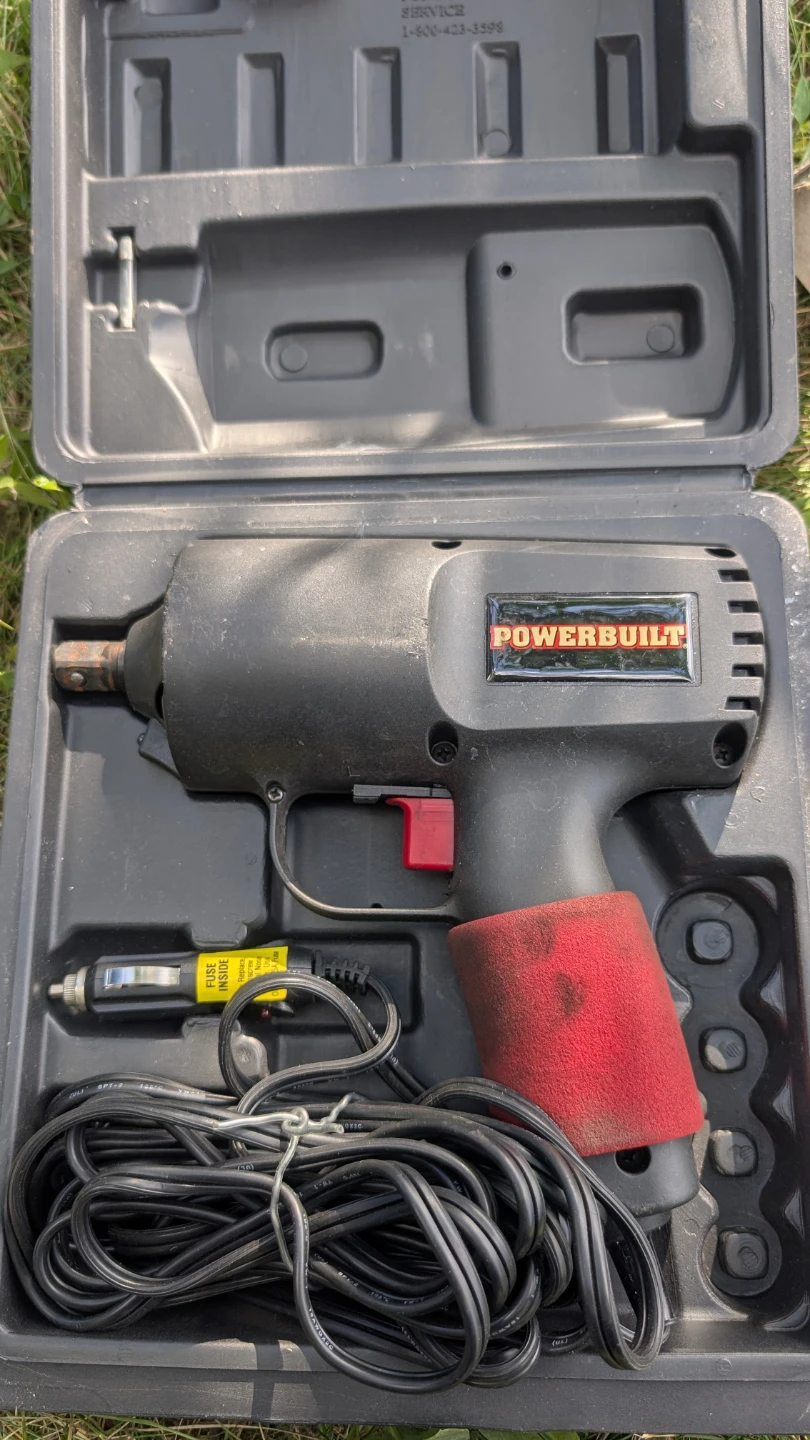 POWERBUILT 12V DC Impact Wrench Kit - photo 3