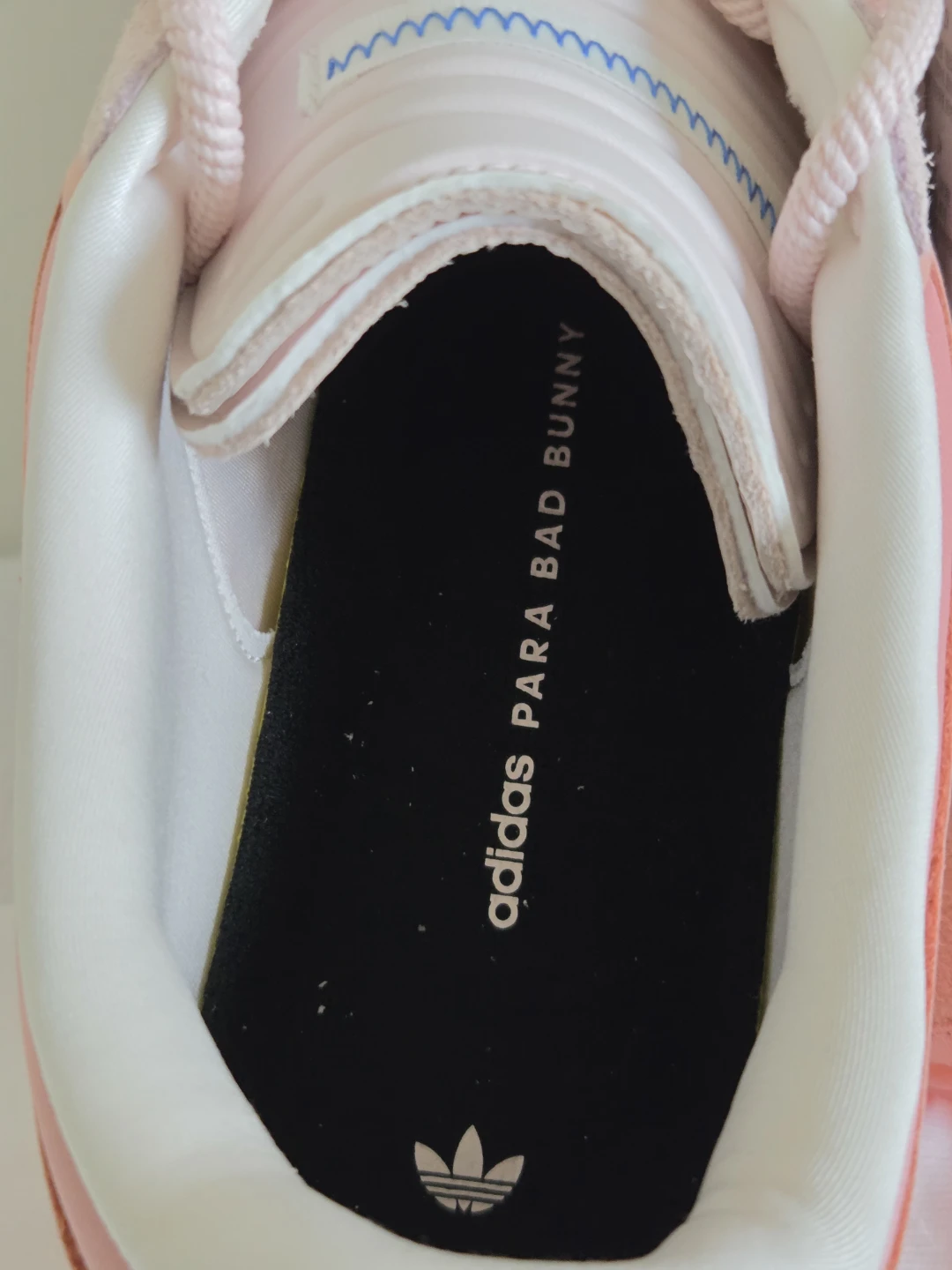 1 Pair Bad Bunny Cabo Rojo Addidas sneakers 11.5 US New - photo 5