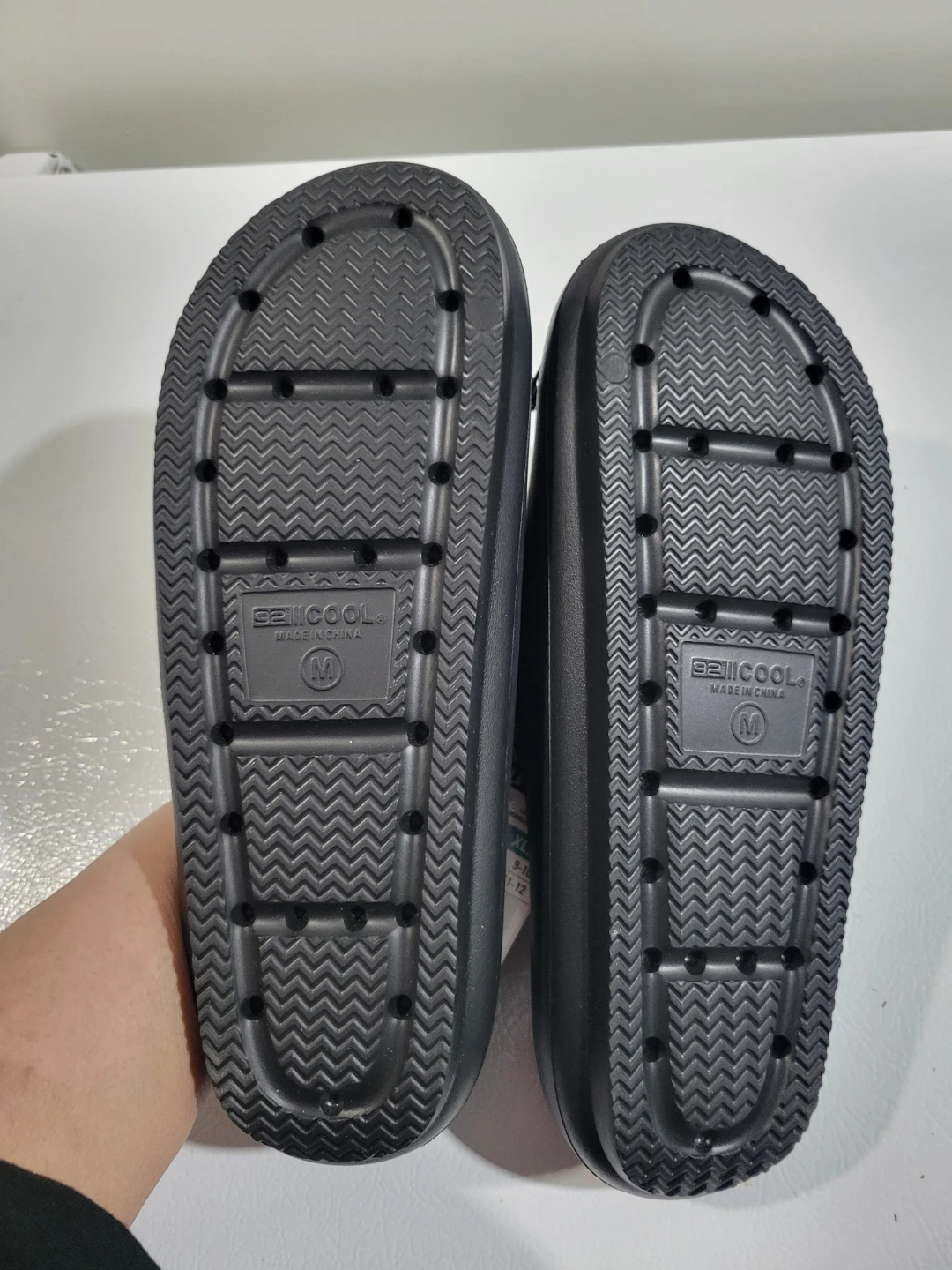 NEW SLIDE SHOE SANDLES 7.5-8.5 - photo 3