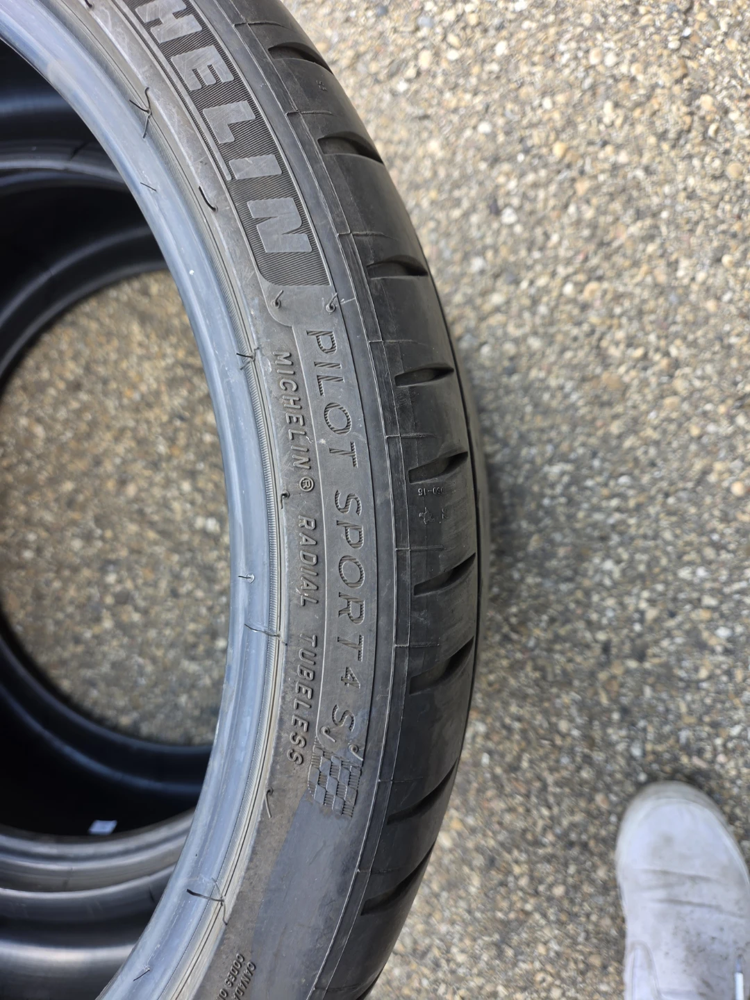 2 tire Michelin Pilot Sport 4S Tires - 235/35ZR19 - photo 5