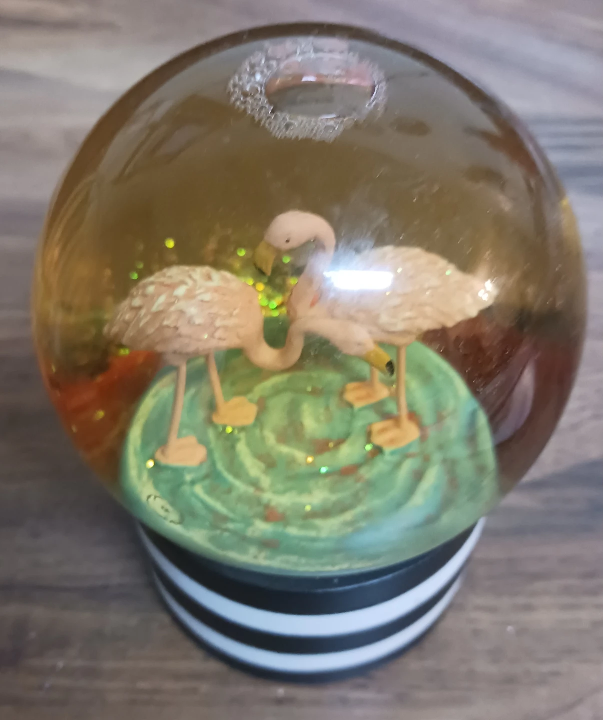 Flamingo Water Globe - photo 2