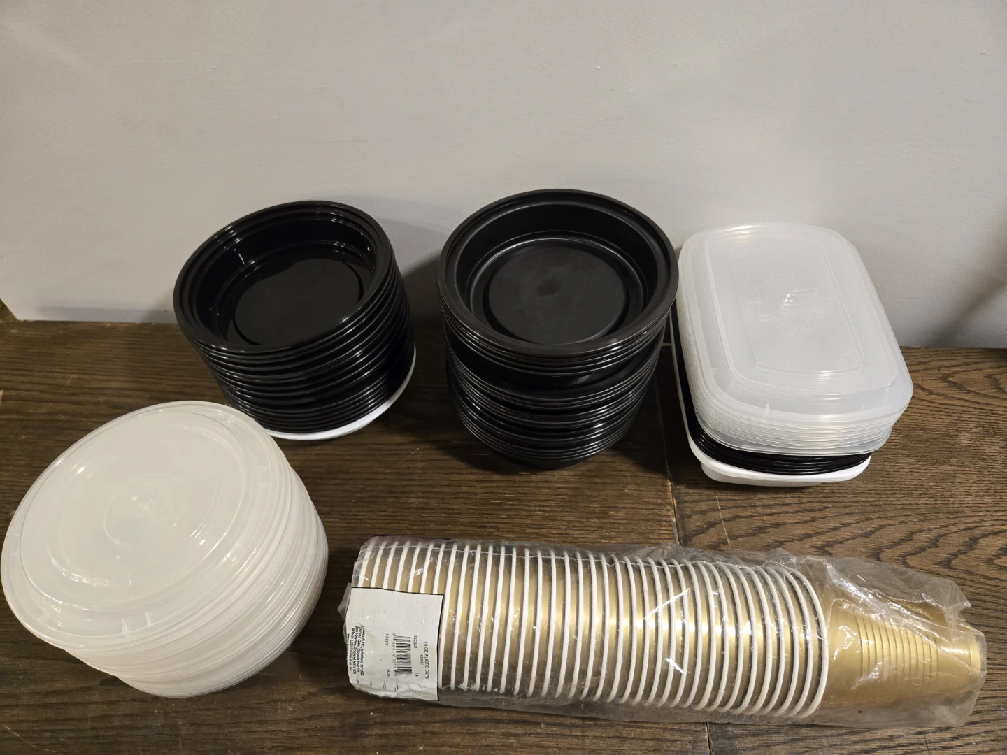Food containers & 16 oz Plastic Cups