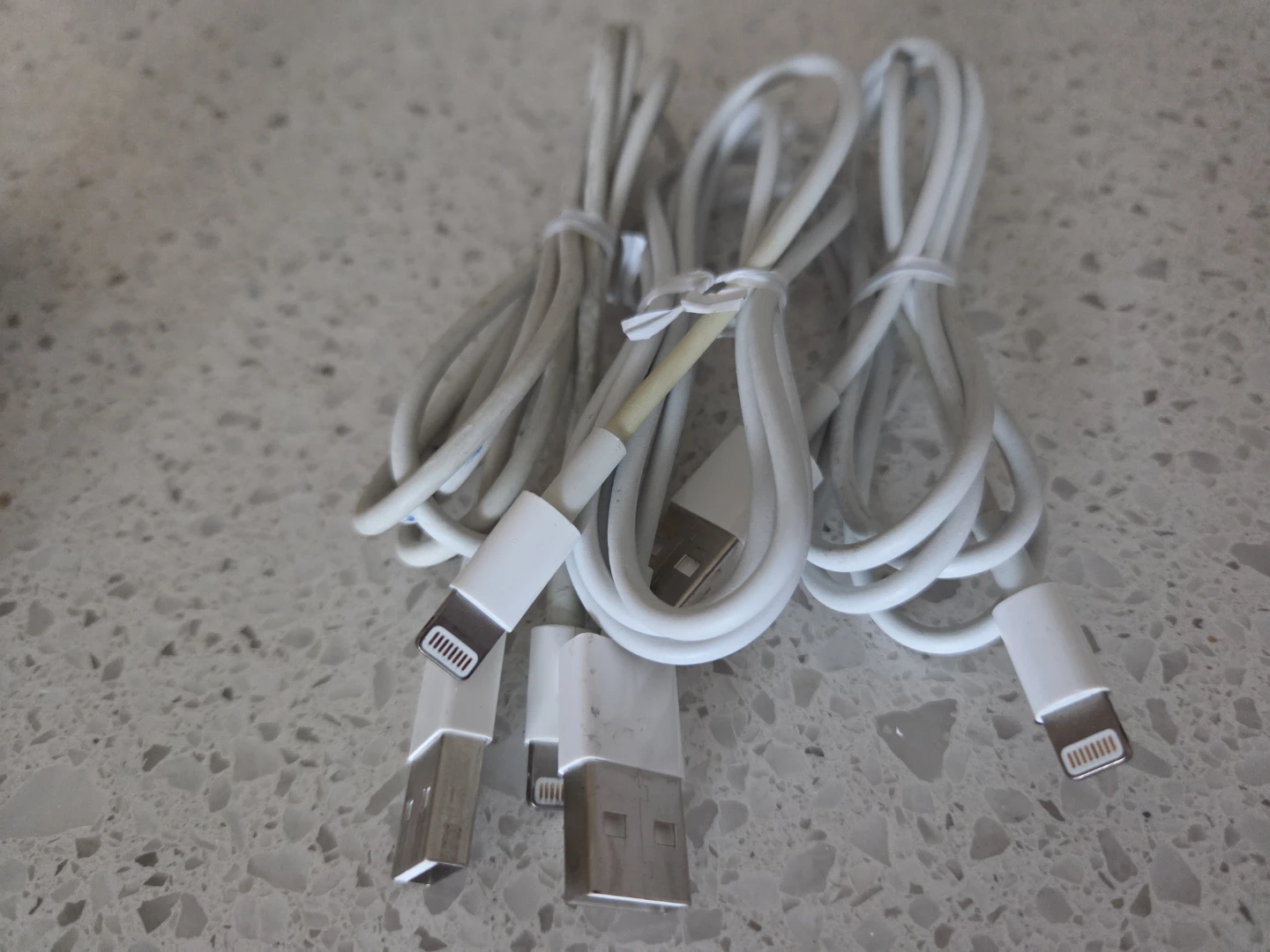 6 iPhone Lightning Charging Cables Bundle - photo 3