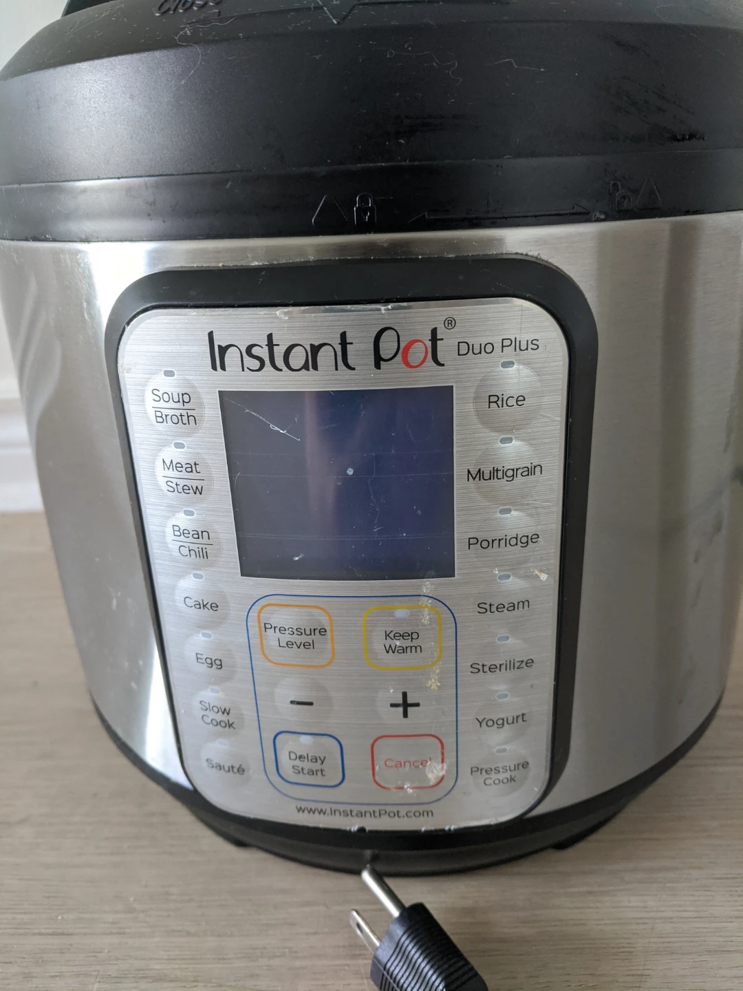 Electric pressure cooker - photo 3