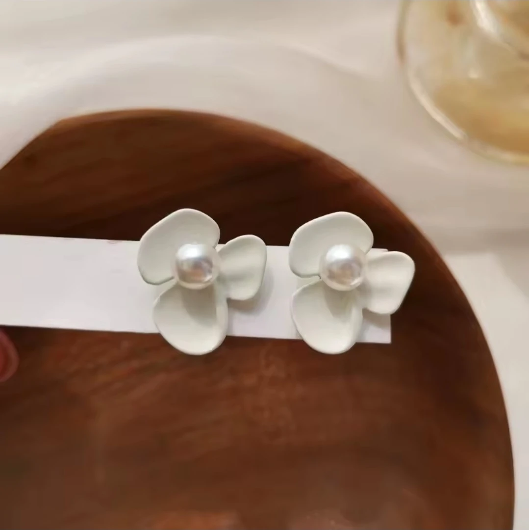 Cute Flower Stud Earrings with Pearl Accent - photo 2