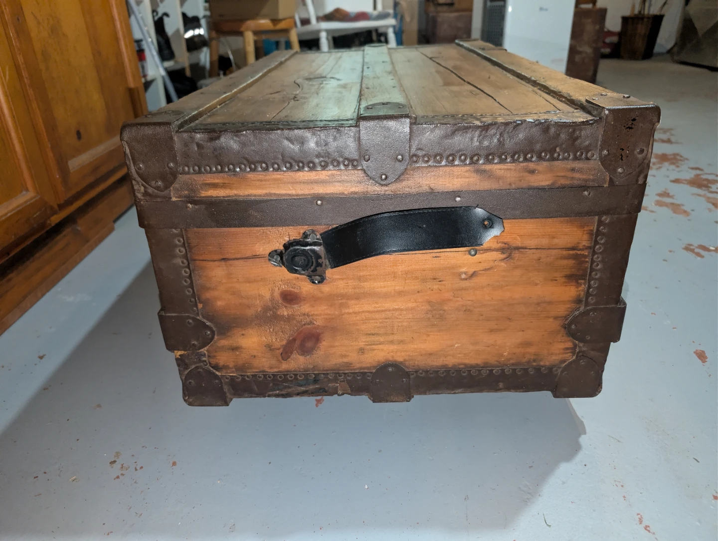 Antique Steamer Trunk - photo 4