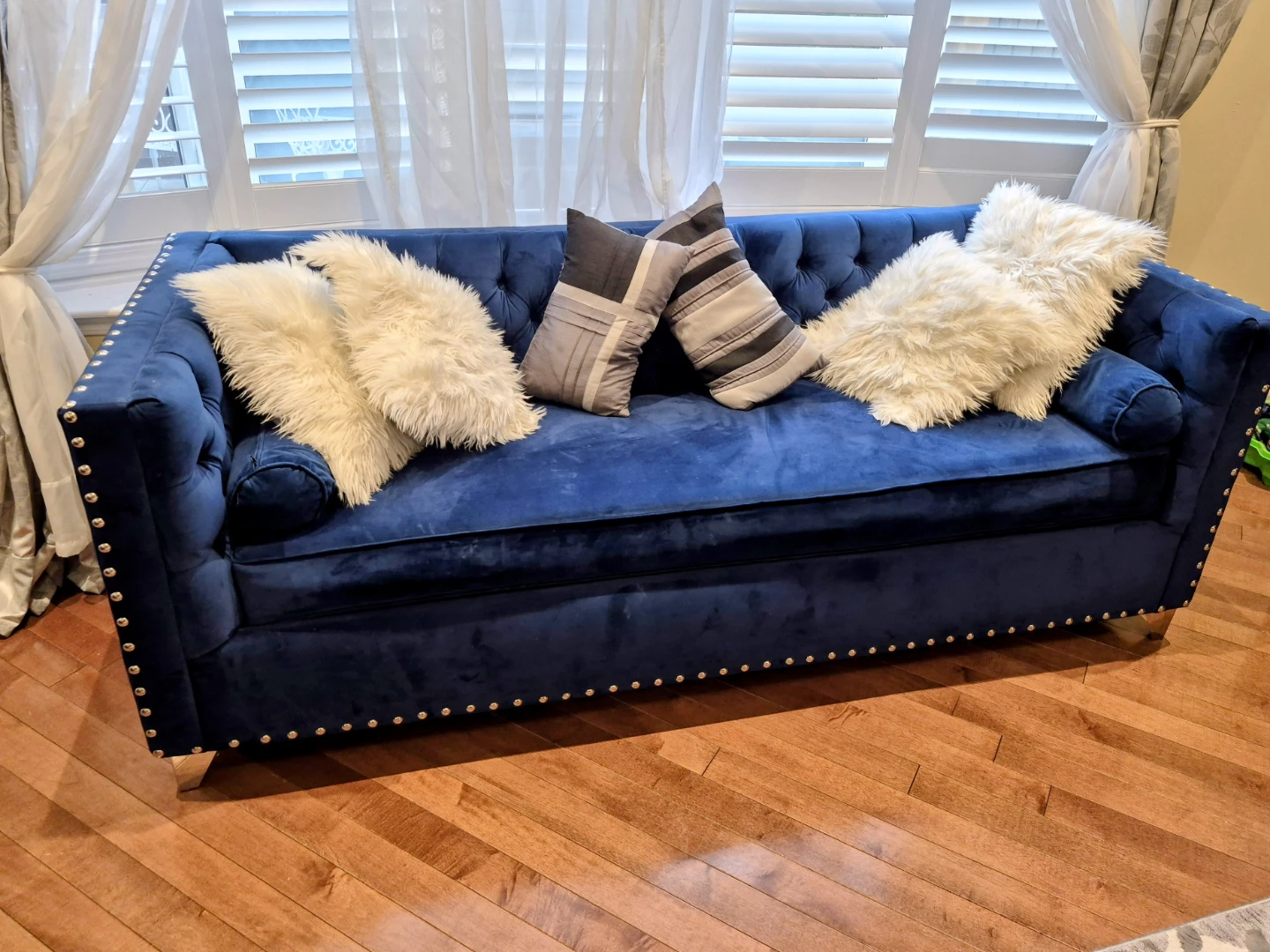 Blue Velvet Chesterfield Sofa - photo 2