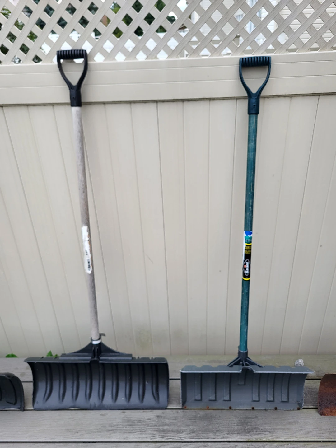 Winter Snow Shovels and Pushers - photo 3