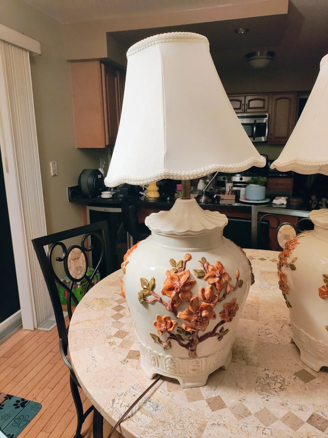 Vintage Chinoiserie Ceramic Pagoda Table Lamps - photo 3