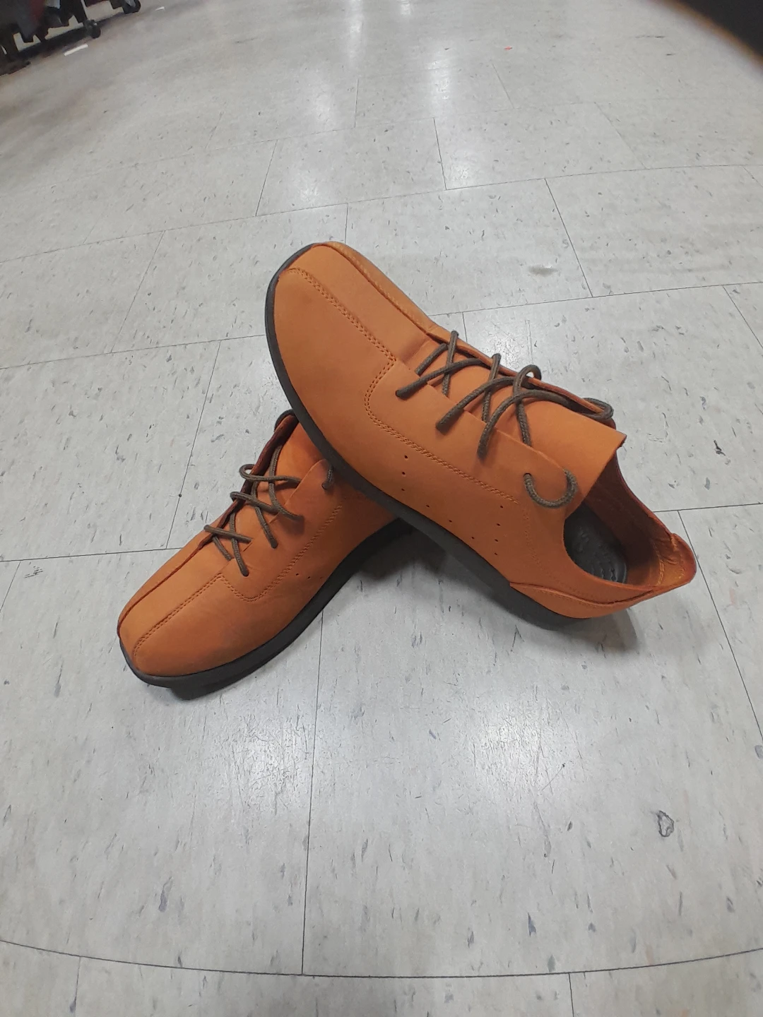 Original Crocs  Orange Leather  Casual Shoes Men's Size 13 - photo 2