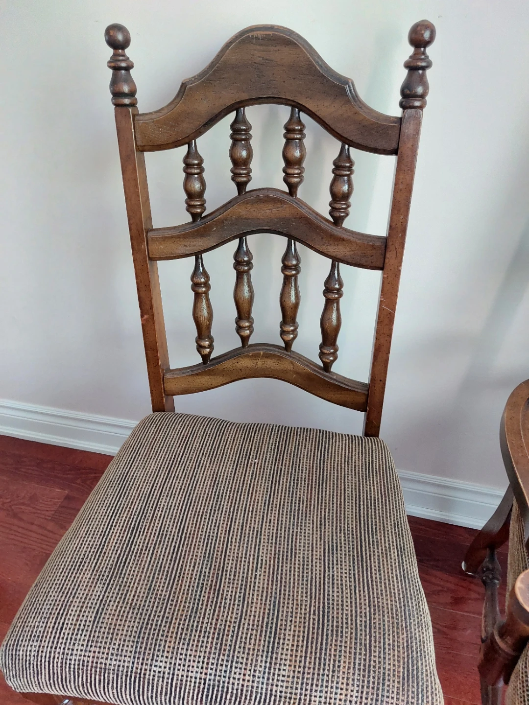 Wooden Dining Chairs (Set of 2) , Antique style. Real wood. - photo 4