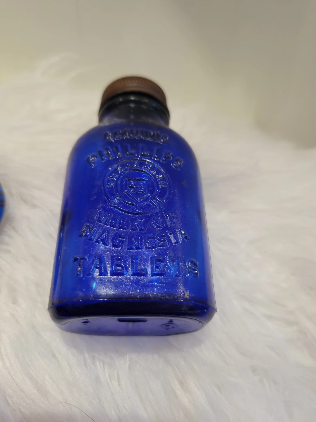 Vintage Phillips Milk of Magnesia Bottle - photo 2