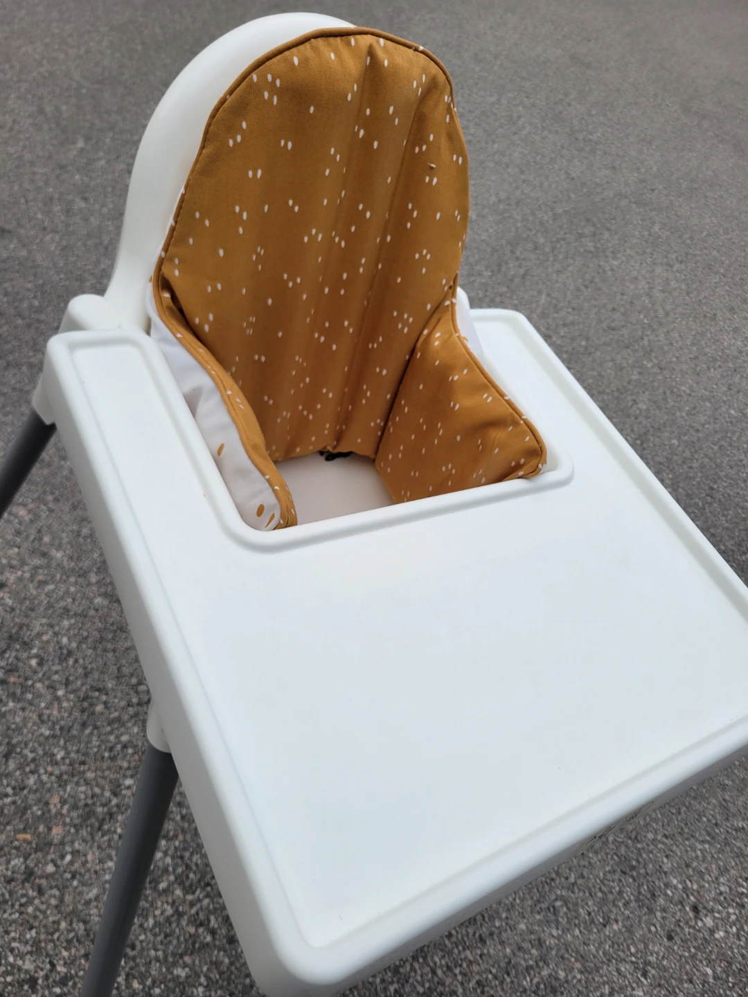 Baby High Chair with Removable Tray & Patterned Cushion Insert - photo 3