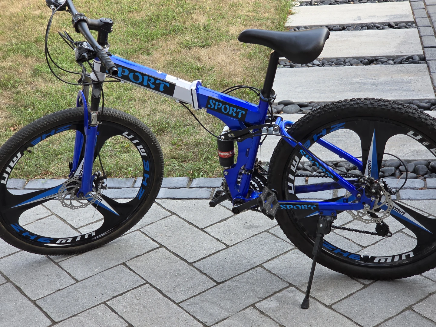 Full suspension MTB, disc brakes, click shift, 3-spoke wheels