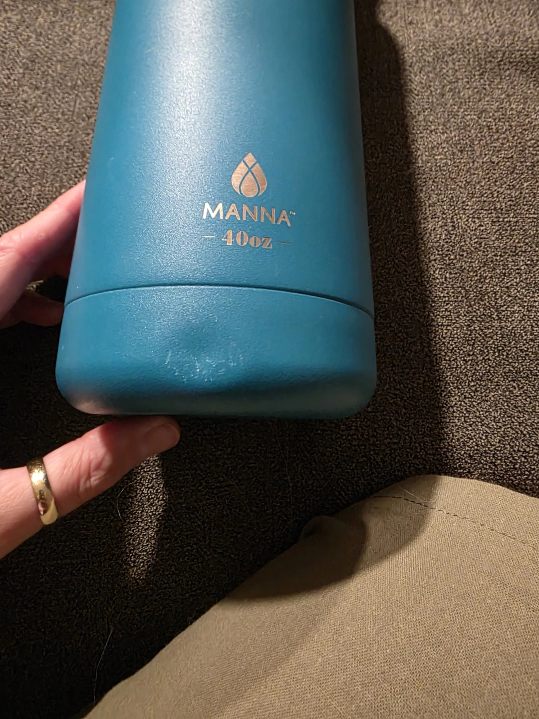 Manna 40oz stainless steel water bottle - photo 4