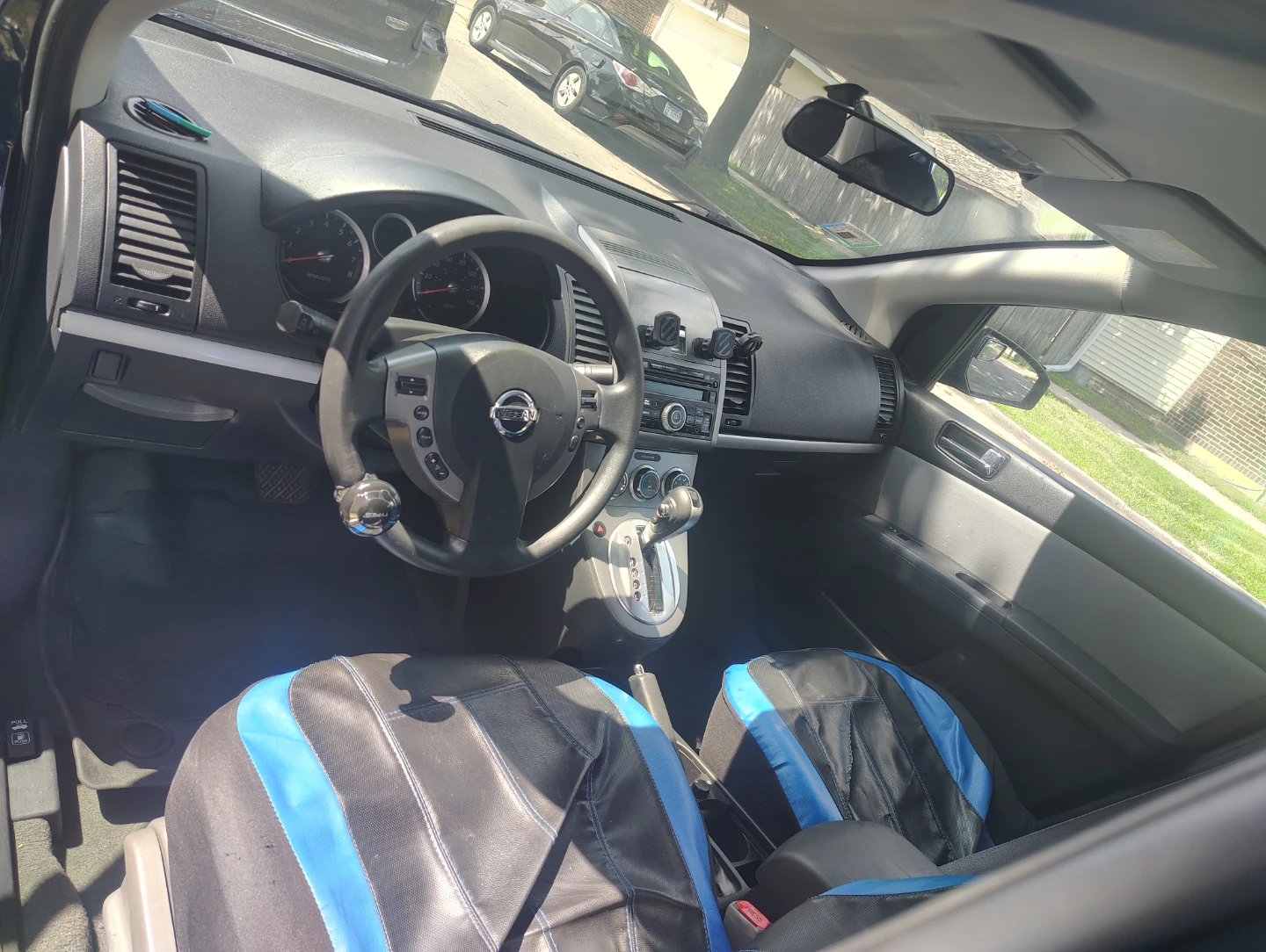 Nissan Sentra 2010 - photo 5