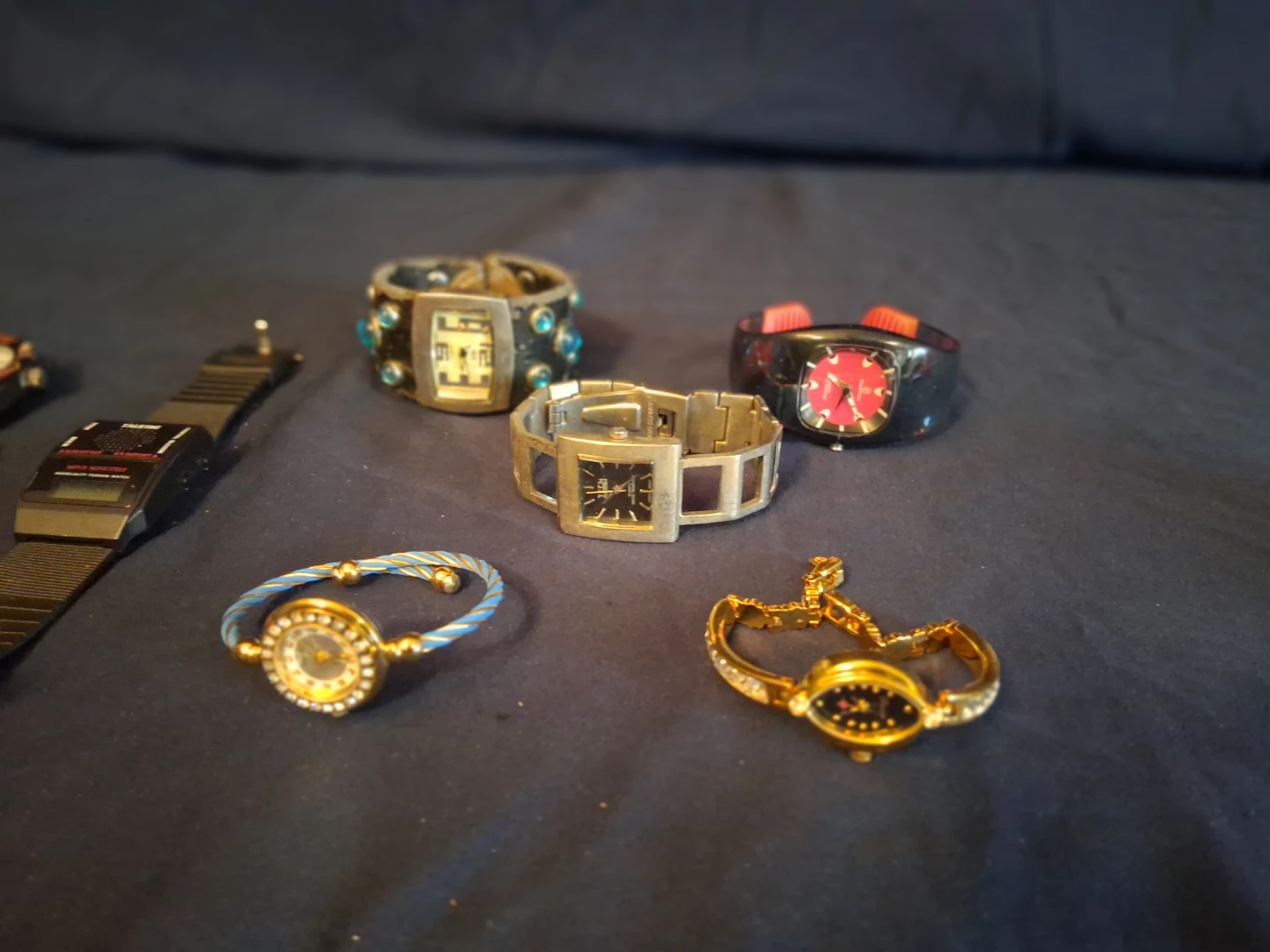 Variety of watches - photo 2