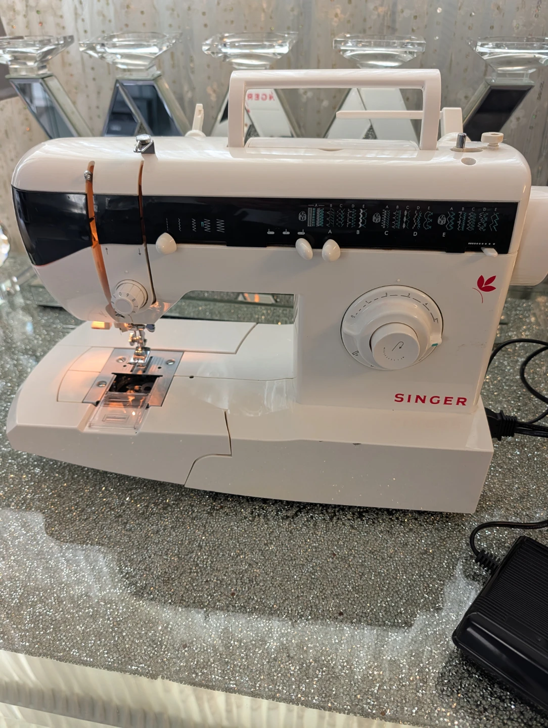 Singer seewing machine