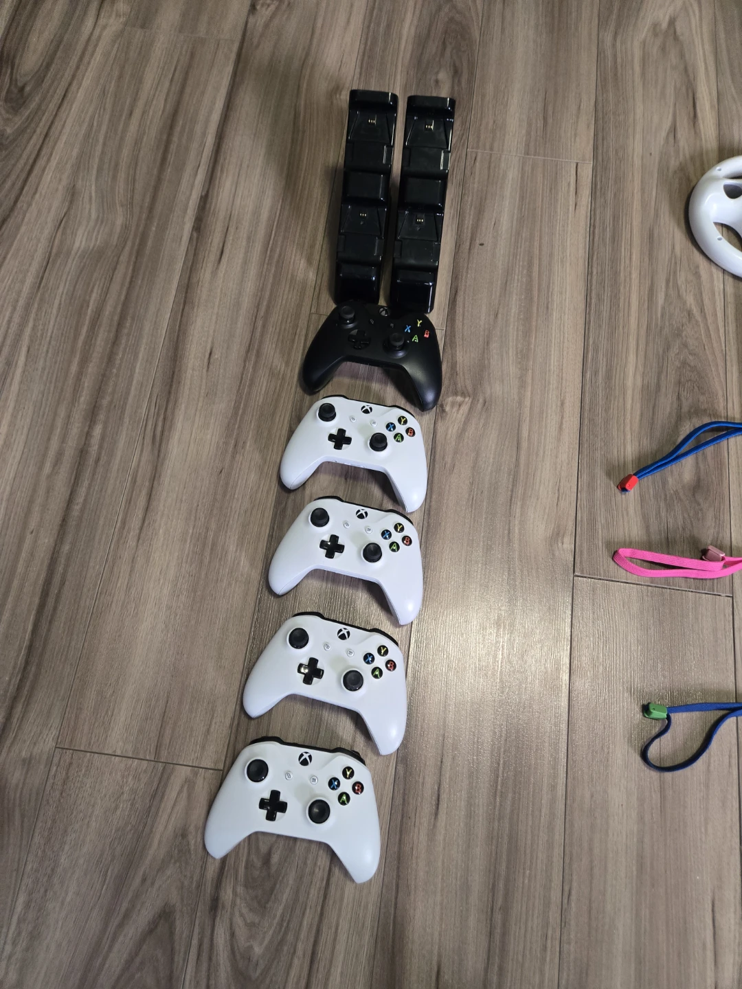 Nintendo Wii U and Xbox One controller bundle - photo 3