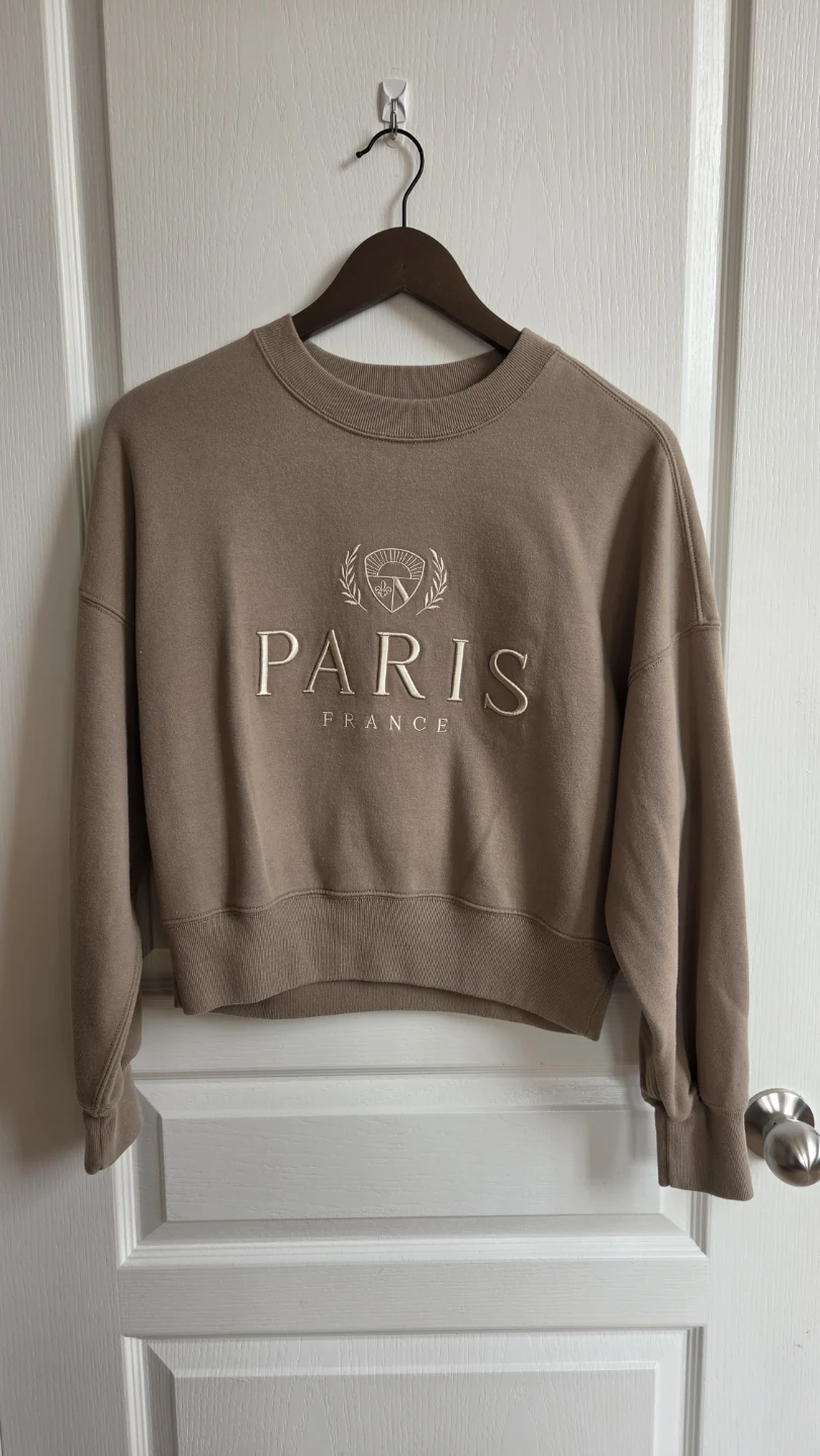 Abercrombie & Fitch Paris Embroidered Sweatshirt XS