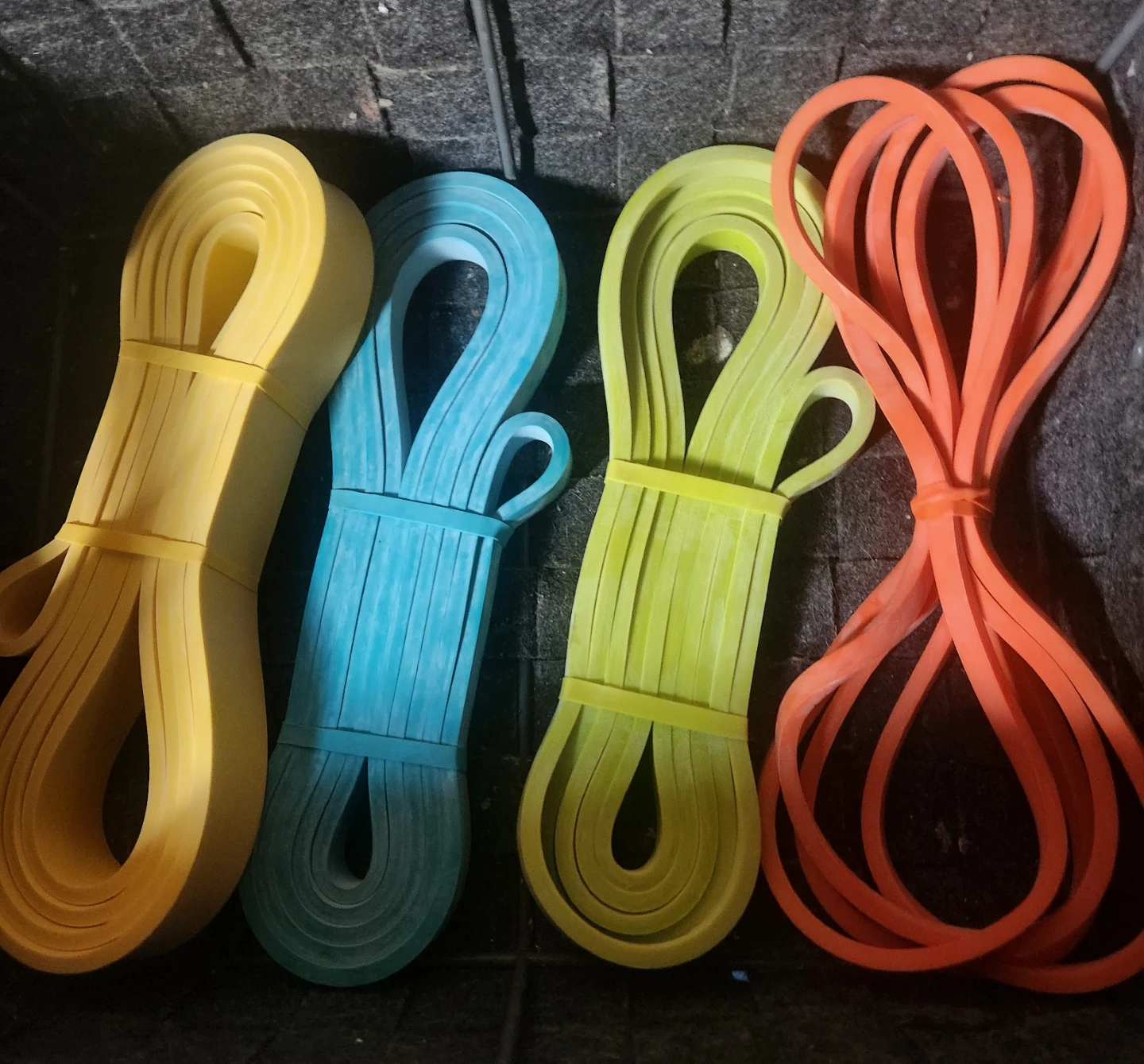 Set of 6 Pink Dumbbells and 4 Resistance Bands - photo 4
