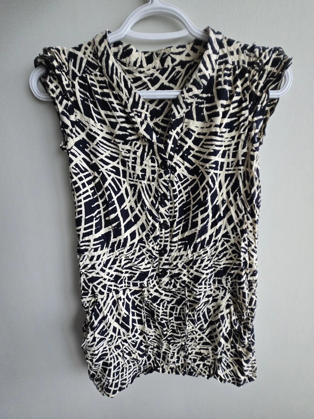 Women's Sleeveless Blouse -  Small
