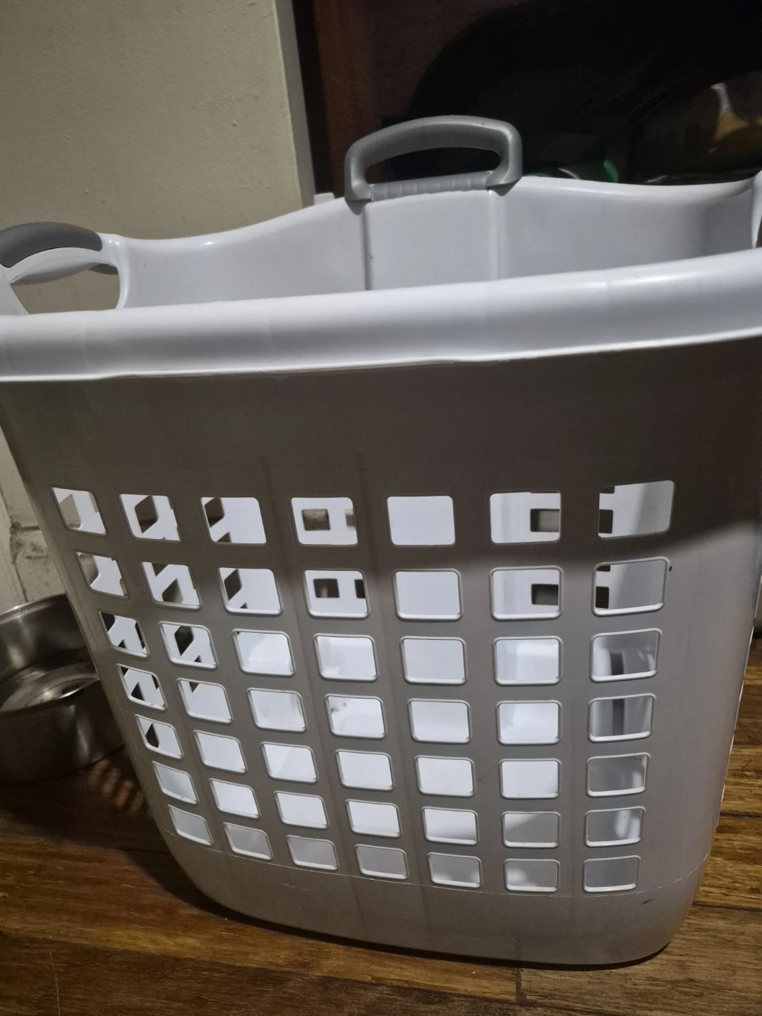 White Plastic Laundry Basket with Handles - photo 2