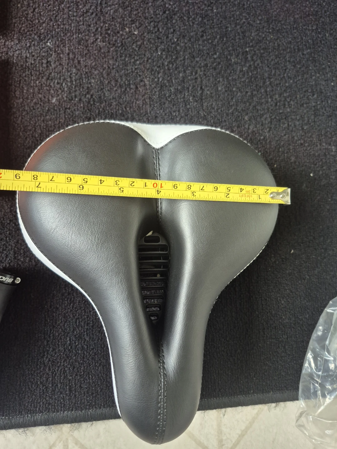 Comfort Bike Saddle and handlebar grips - photo 2