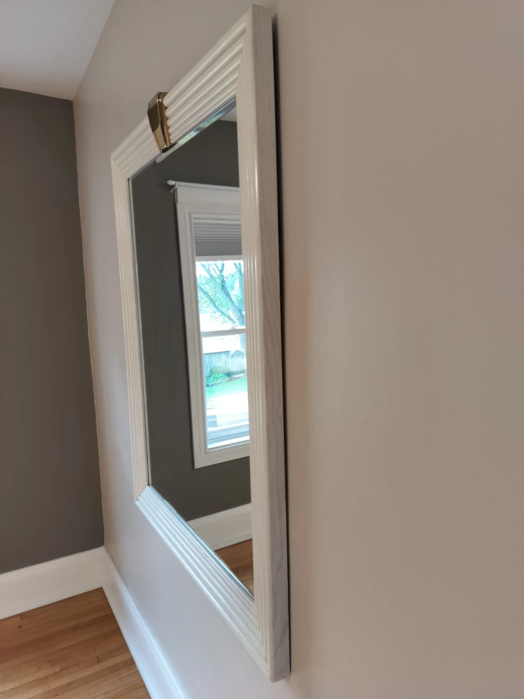 White Decorative Wall Mirror with Gold Design - photo 4